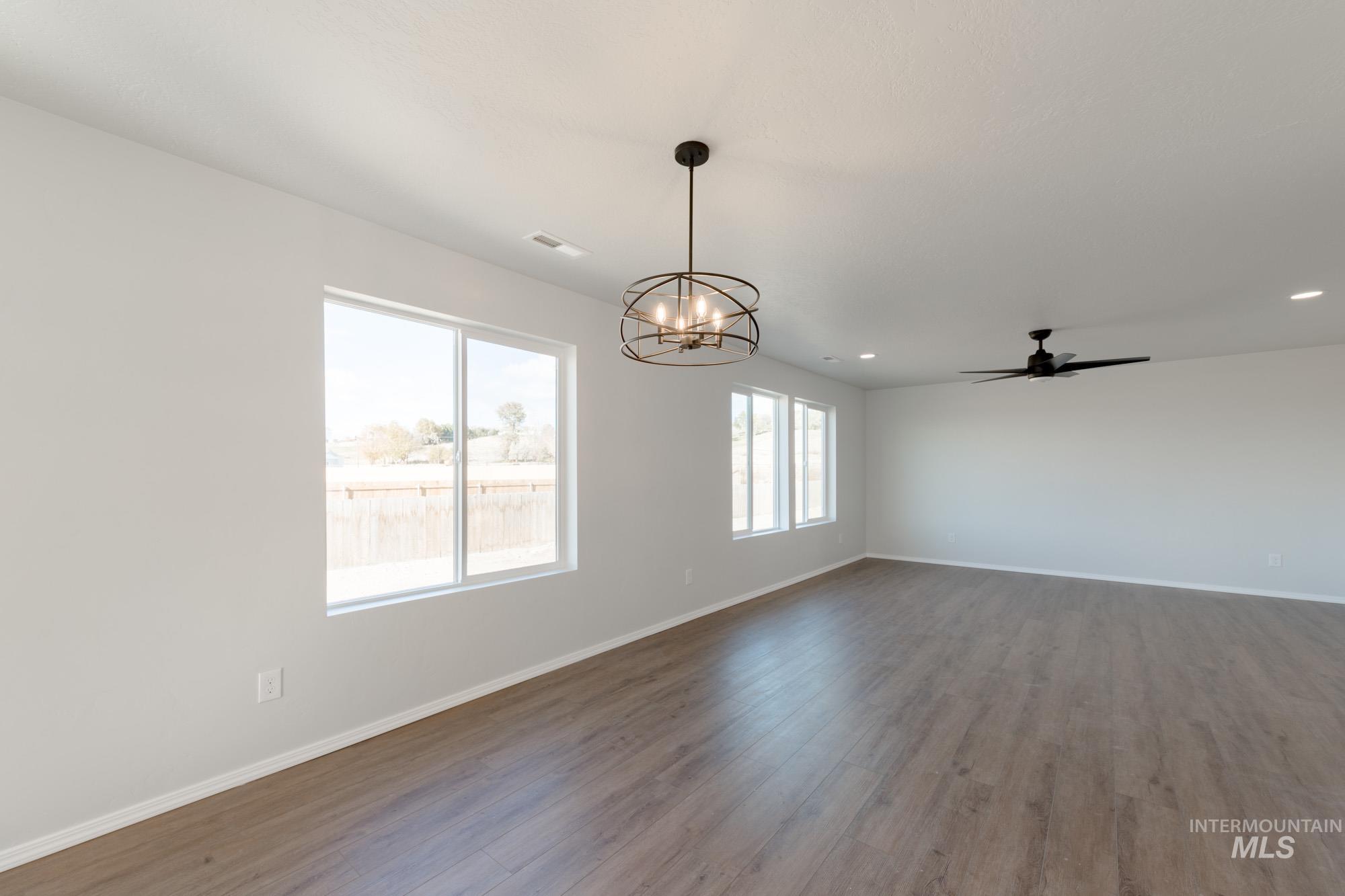 16897 Dunning Way Property Photo 8