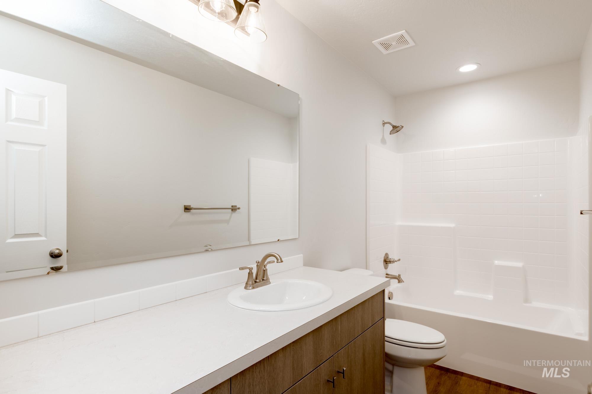 16897 Dunning Way Property Photo 15