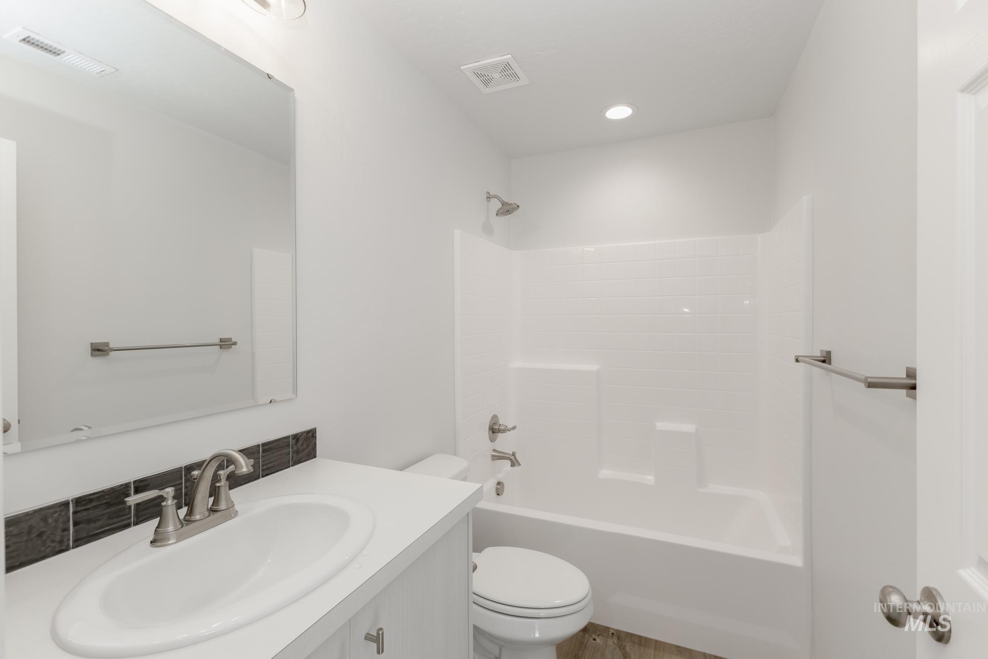 16873 Dunning Way Property Photo 13