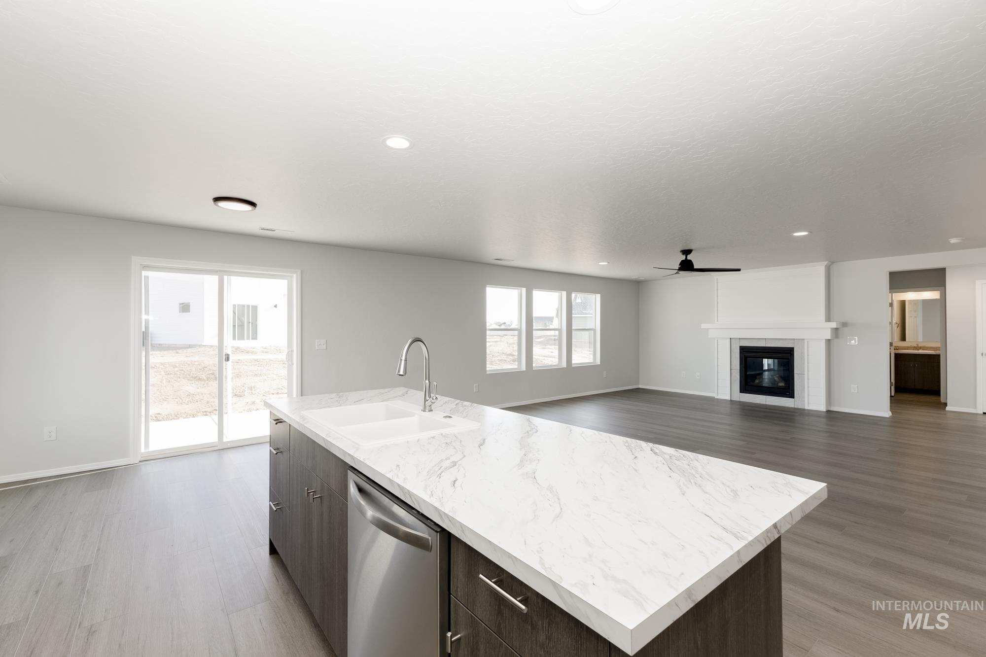 14822 N Fishing Creek Ave Property Photo 6