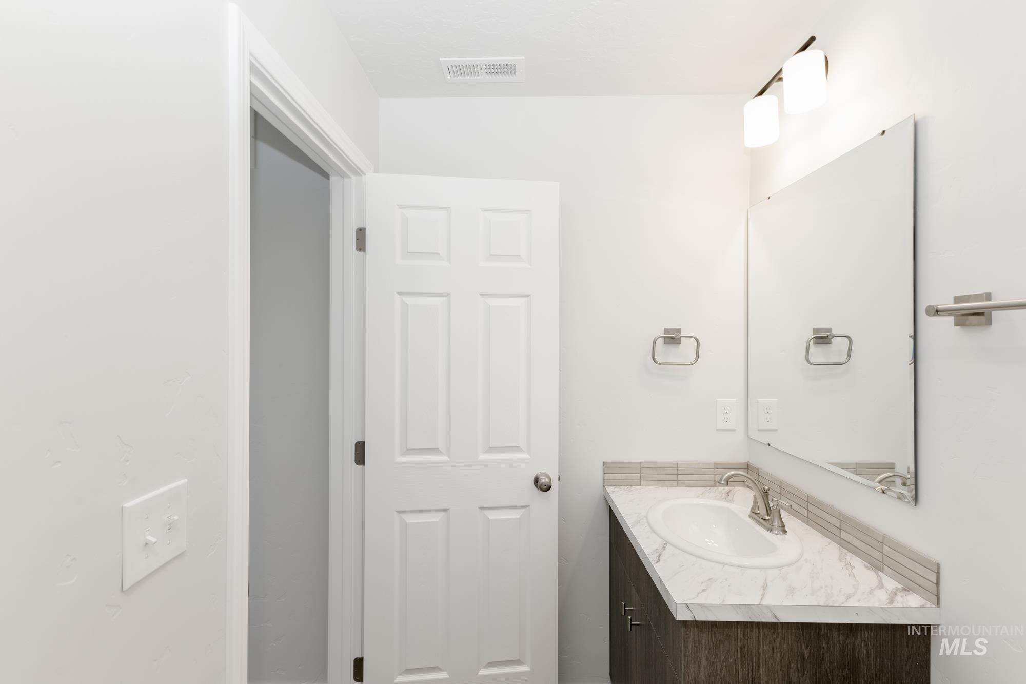 14822 N Fishing Creek Ave Property Photo 19