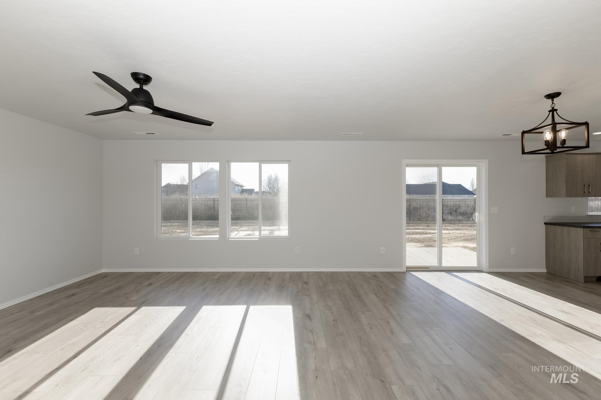 11135 W Windmill Way Property Photo 8