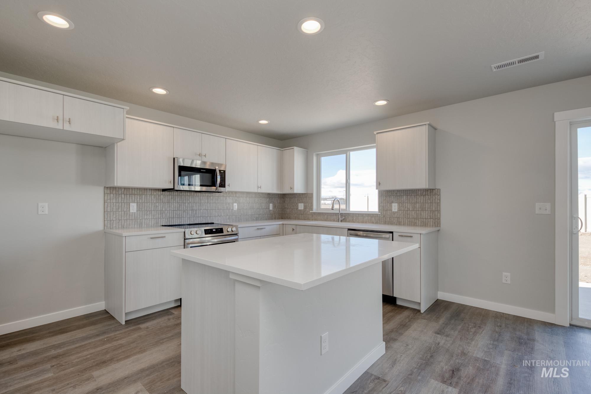 15395 Meriadoc Way Property Photo 5