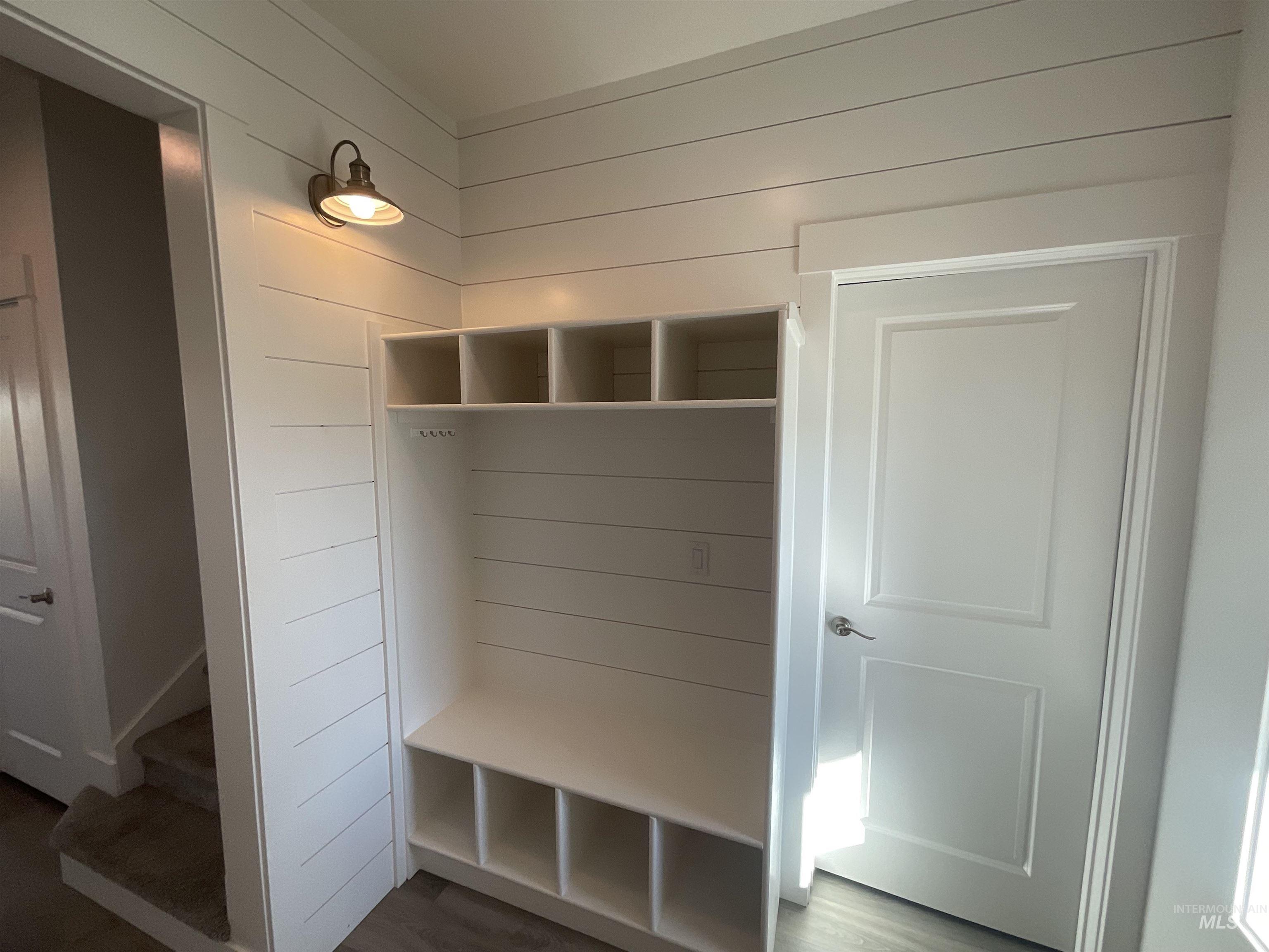 105 Mathew Court Property Photo 14