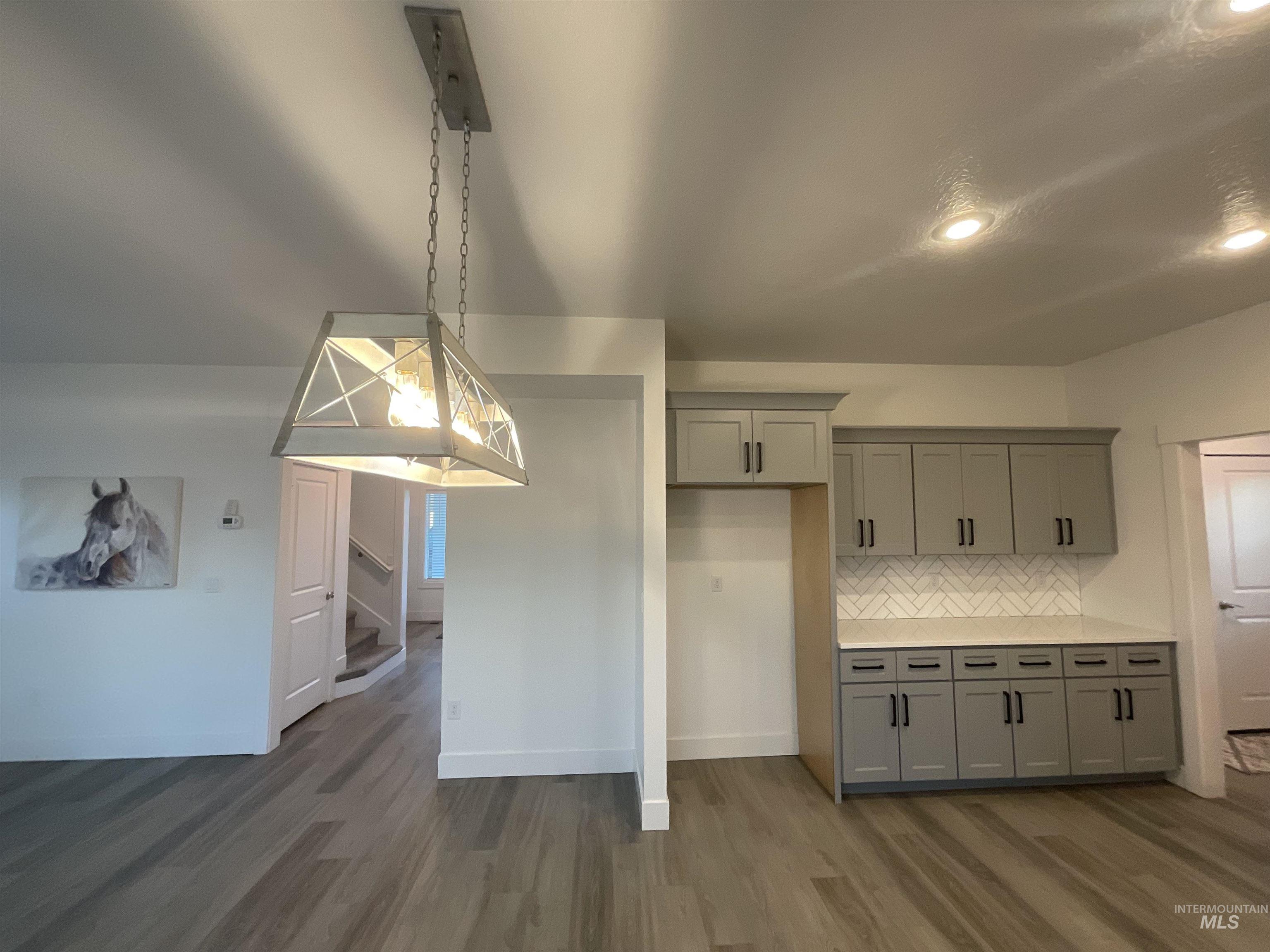 105 Mathew Court Property Photo 16
