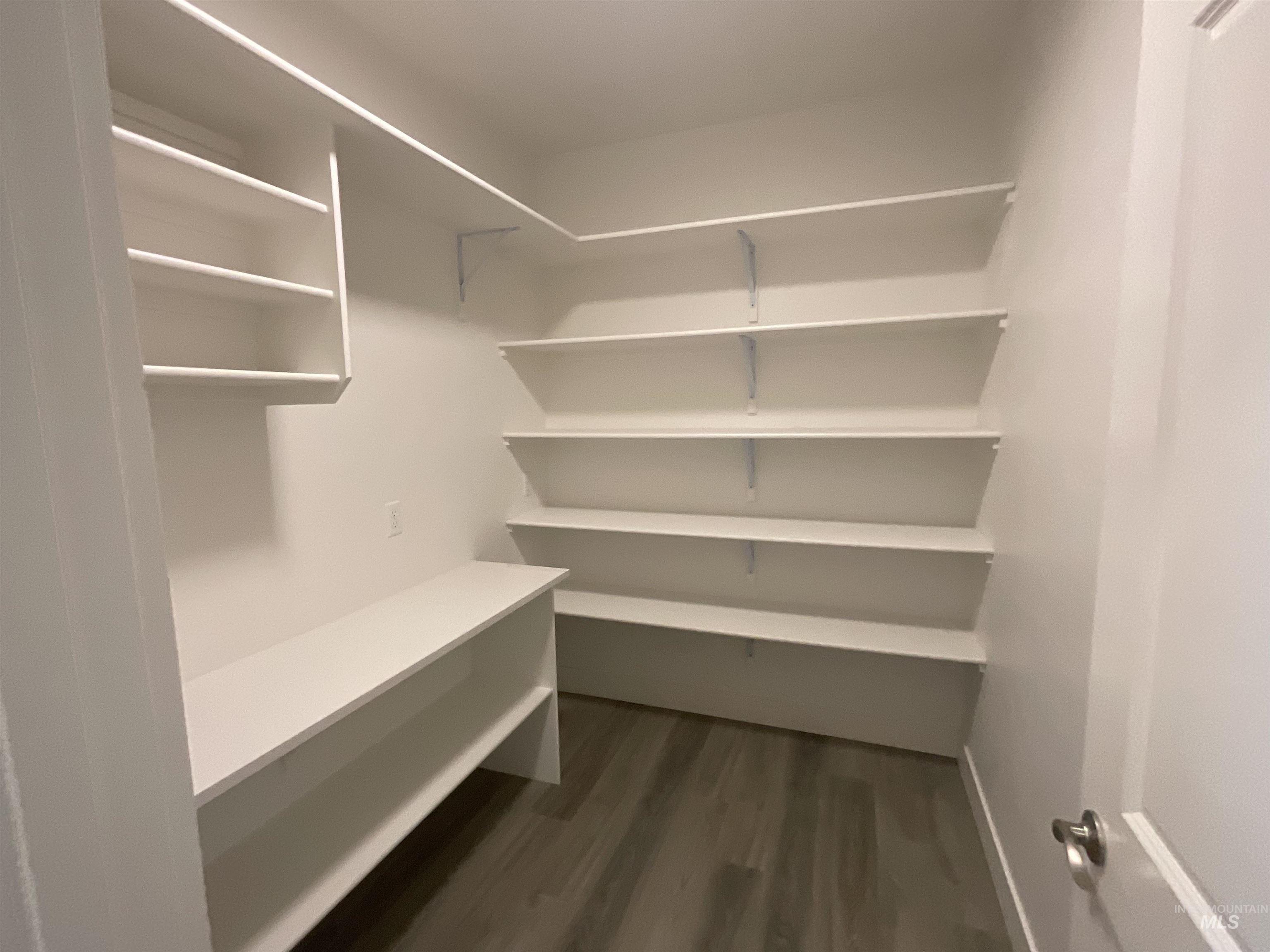 105 Mathew Court Property Photo 20