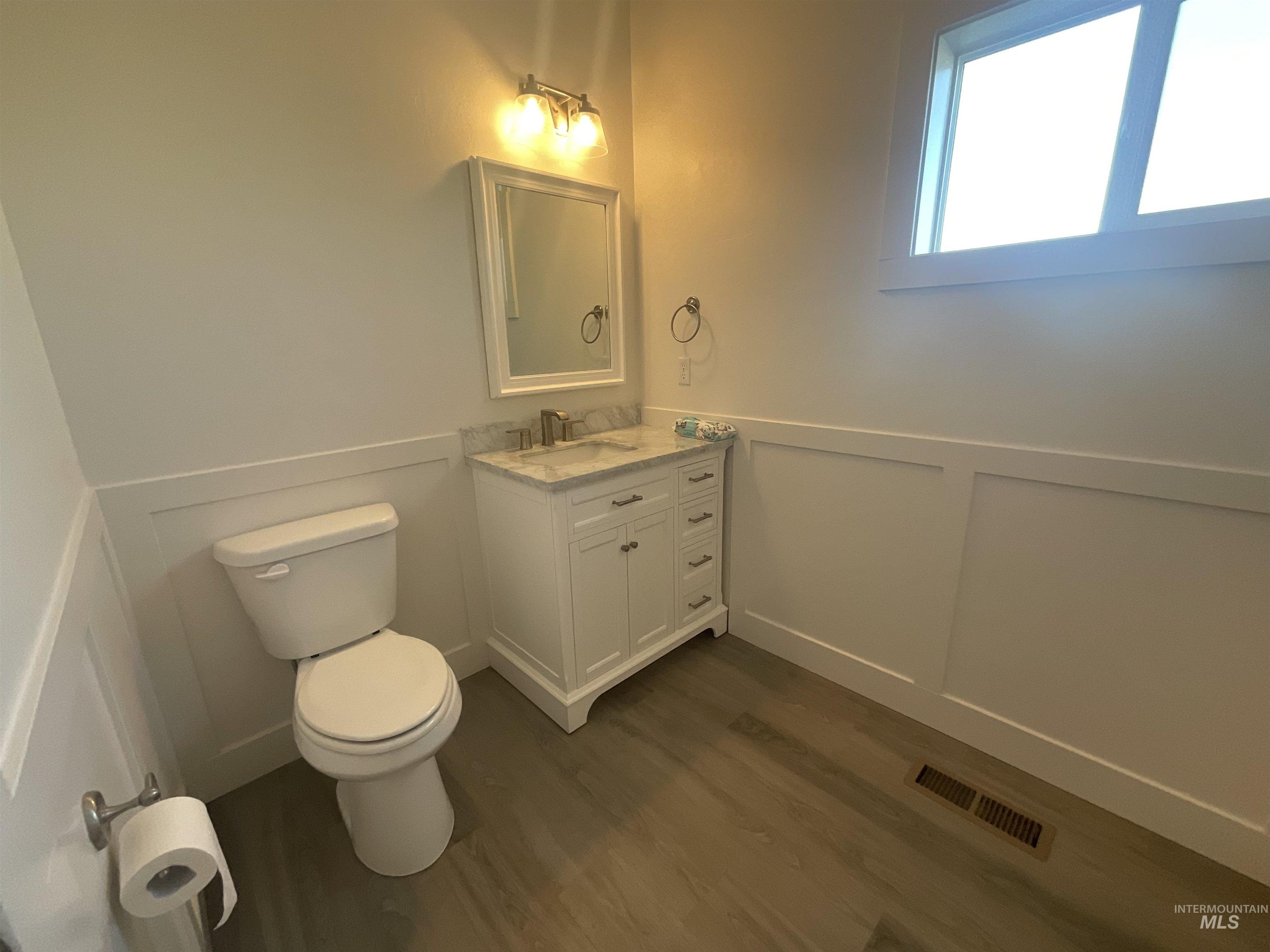 105 Mathew Court Property Photo 27