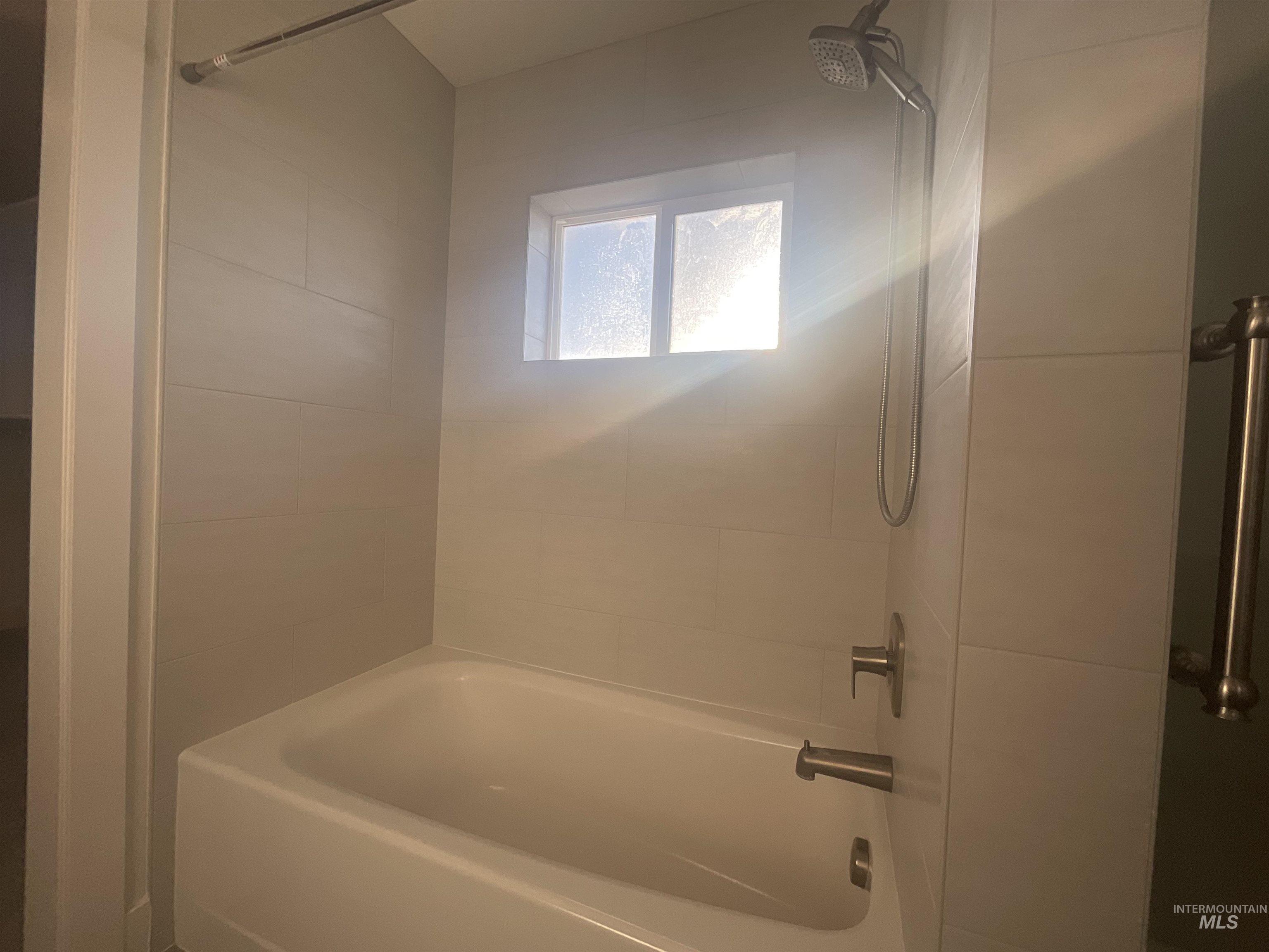 105 Mathew Court Property Photo 32
