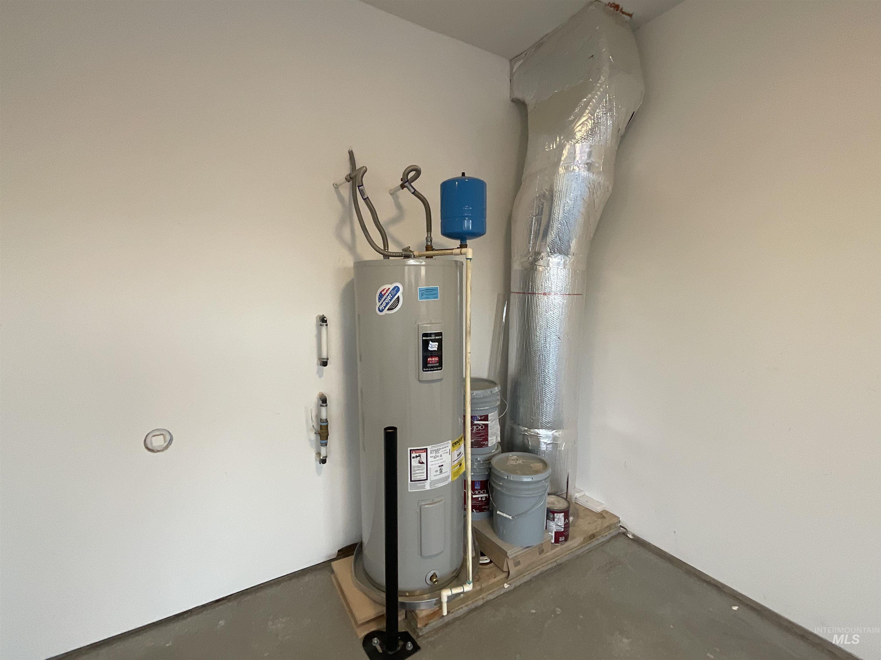 105 Mathew Court Property Photo 45