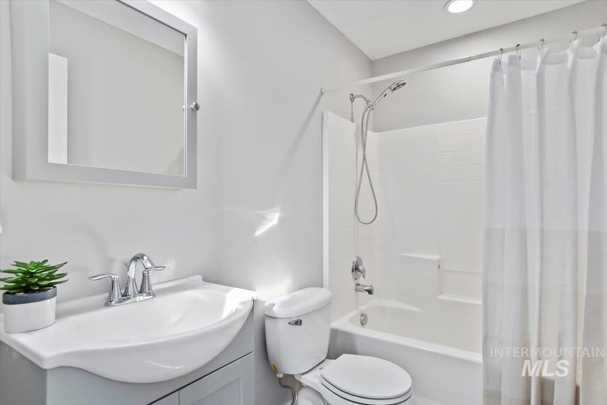 12384 S Abbott Downing Way Property Photo 20