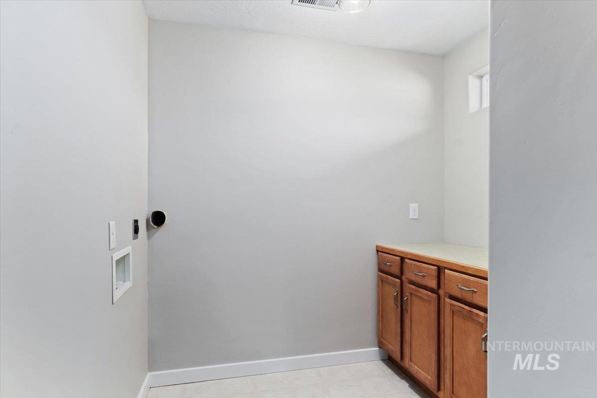 12384 S Abbott Downing Way Property Photo 28