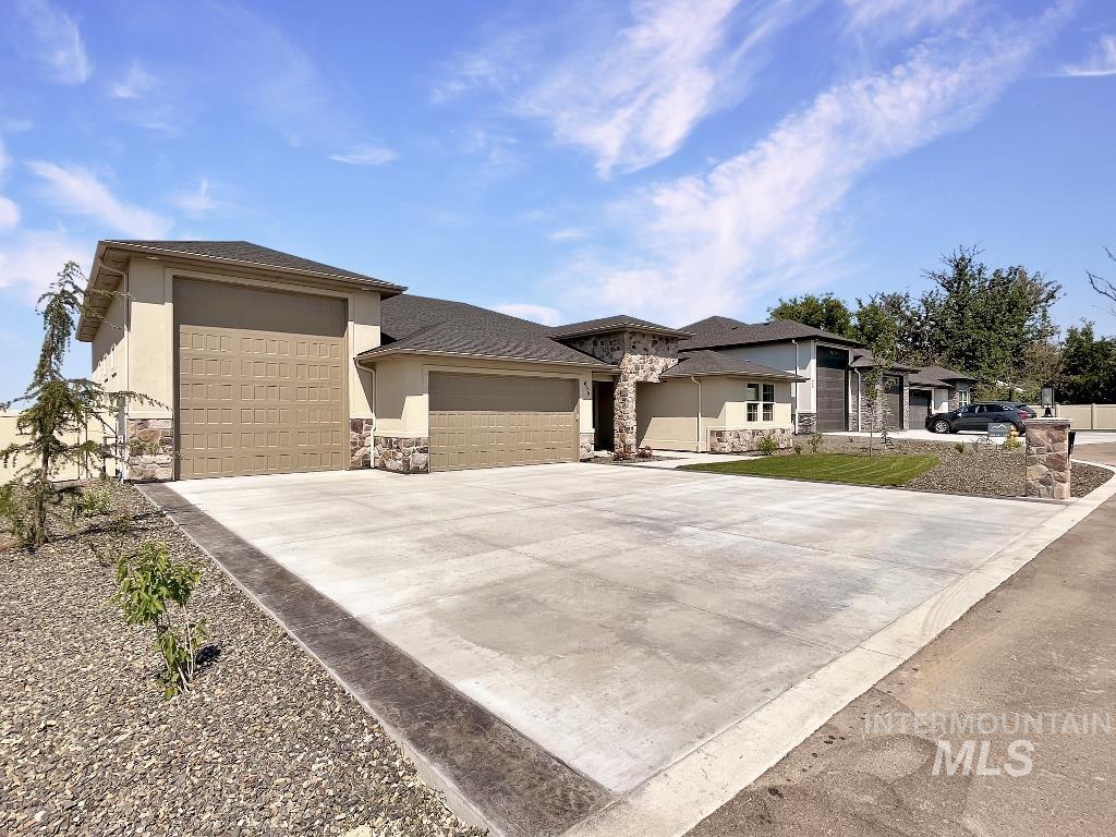 7432 E Newcastle Dr Property Photo 2