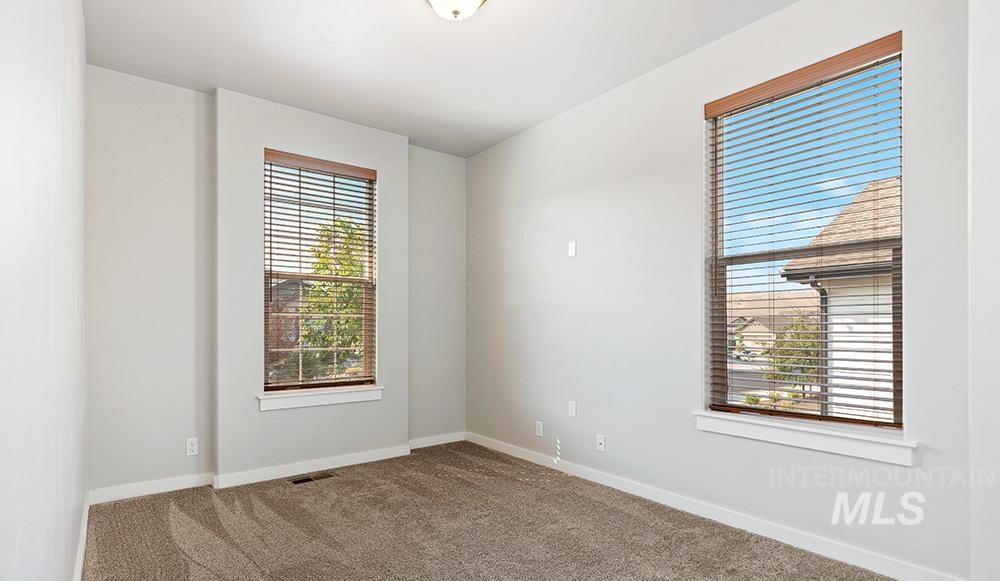 5632 W Kincreag St Property Photo 13