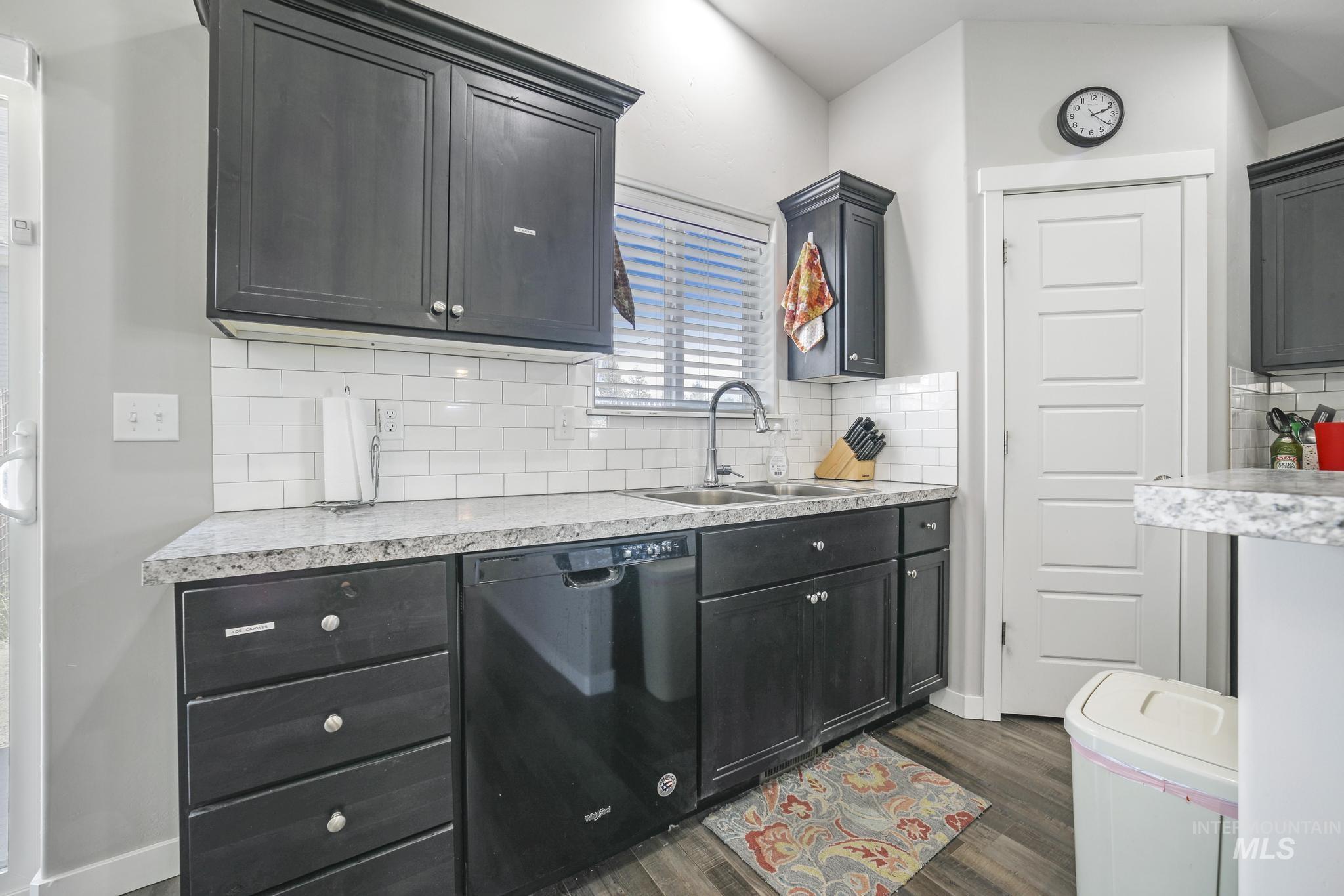 110 Little Cedar Property Photo 11