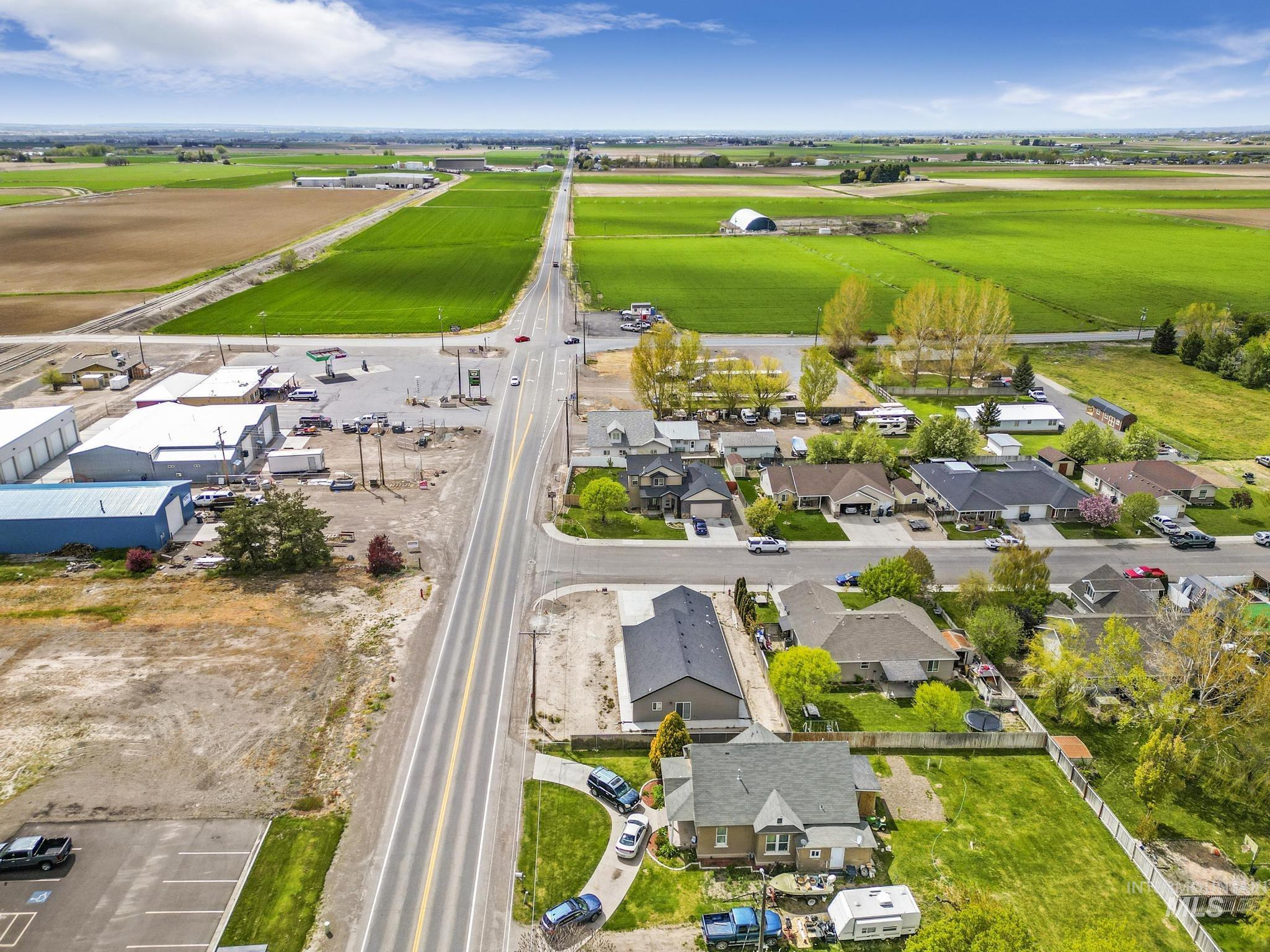 110 Little Cedar Property Photo 32