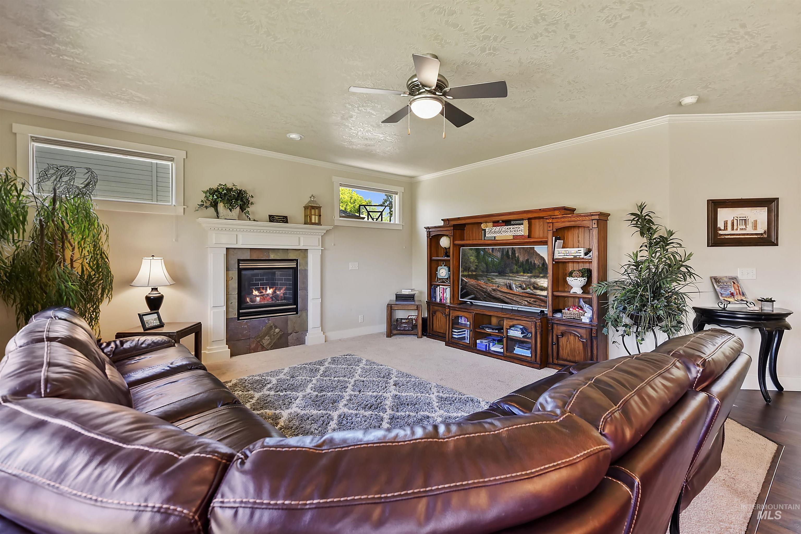 2650 W Crossland Dr Property Photo 6