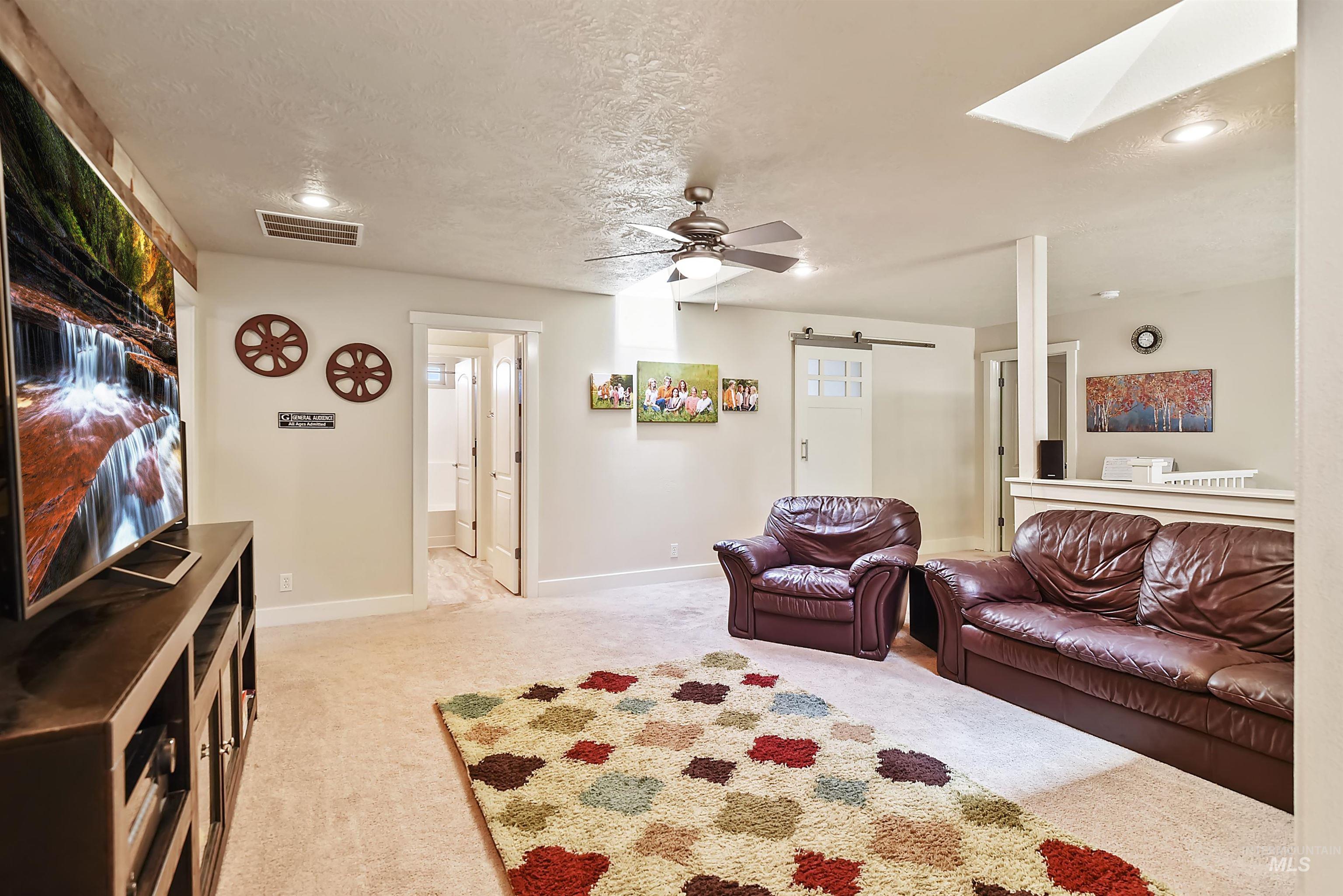 2650 W Crossland Dr Property Photo 12