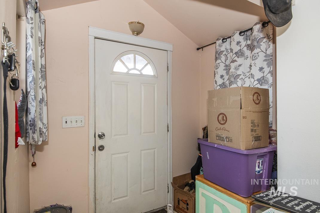 3325 E Greenhurst Property Photo 7
