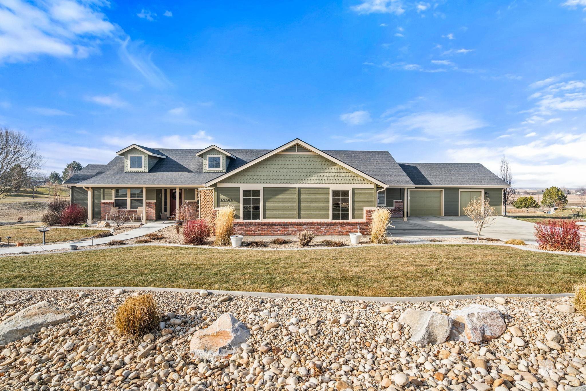 22389 Aura Vista Way Property Photo 2