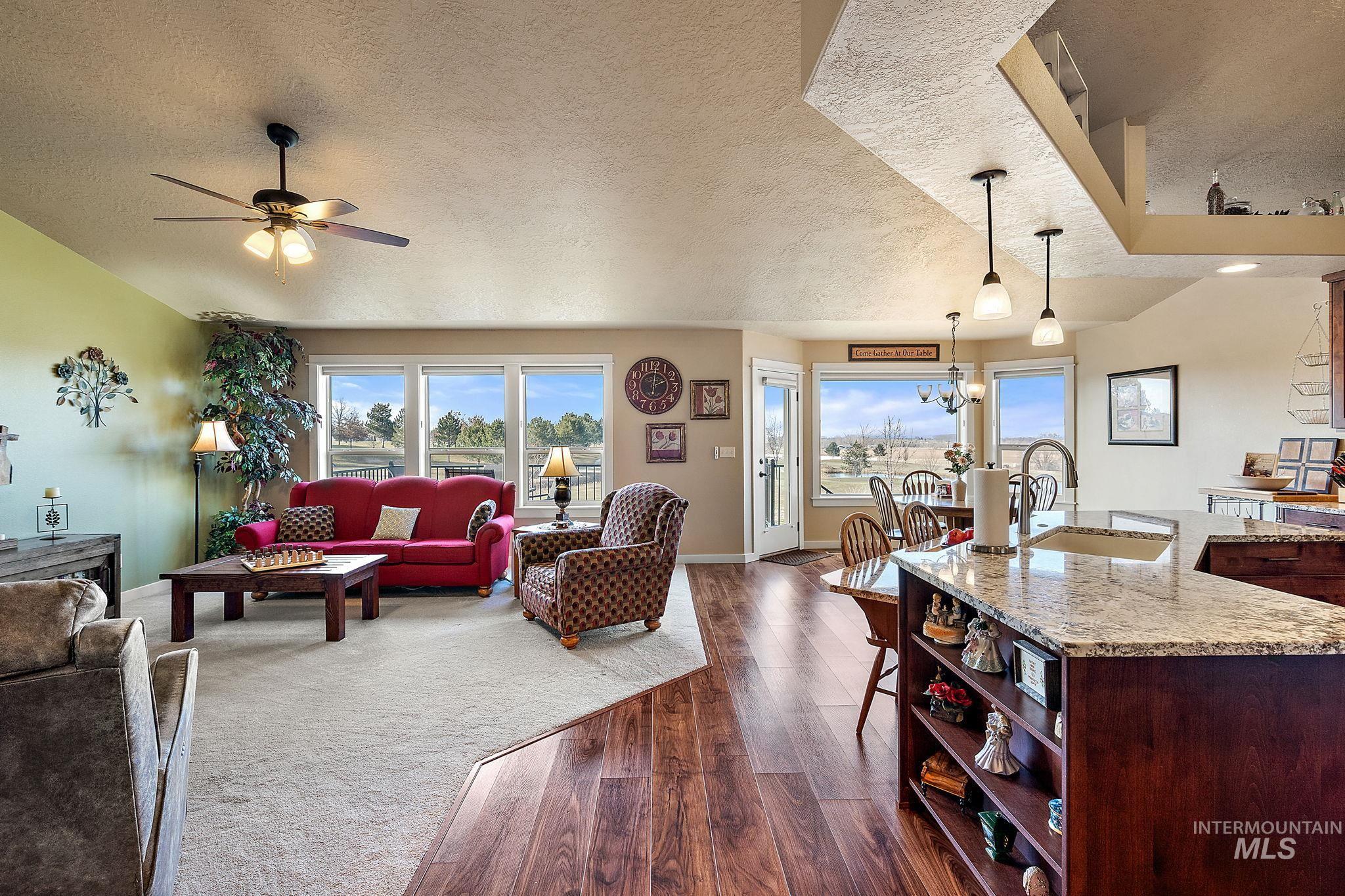 22389 Aura Vista Way Property Photo 4