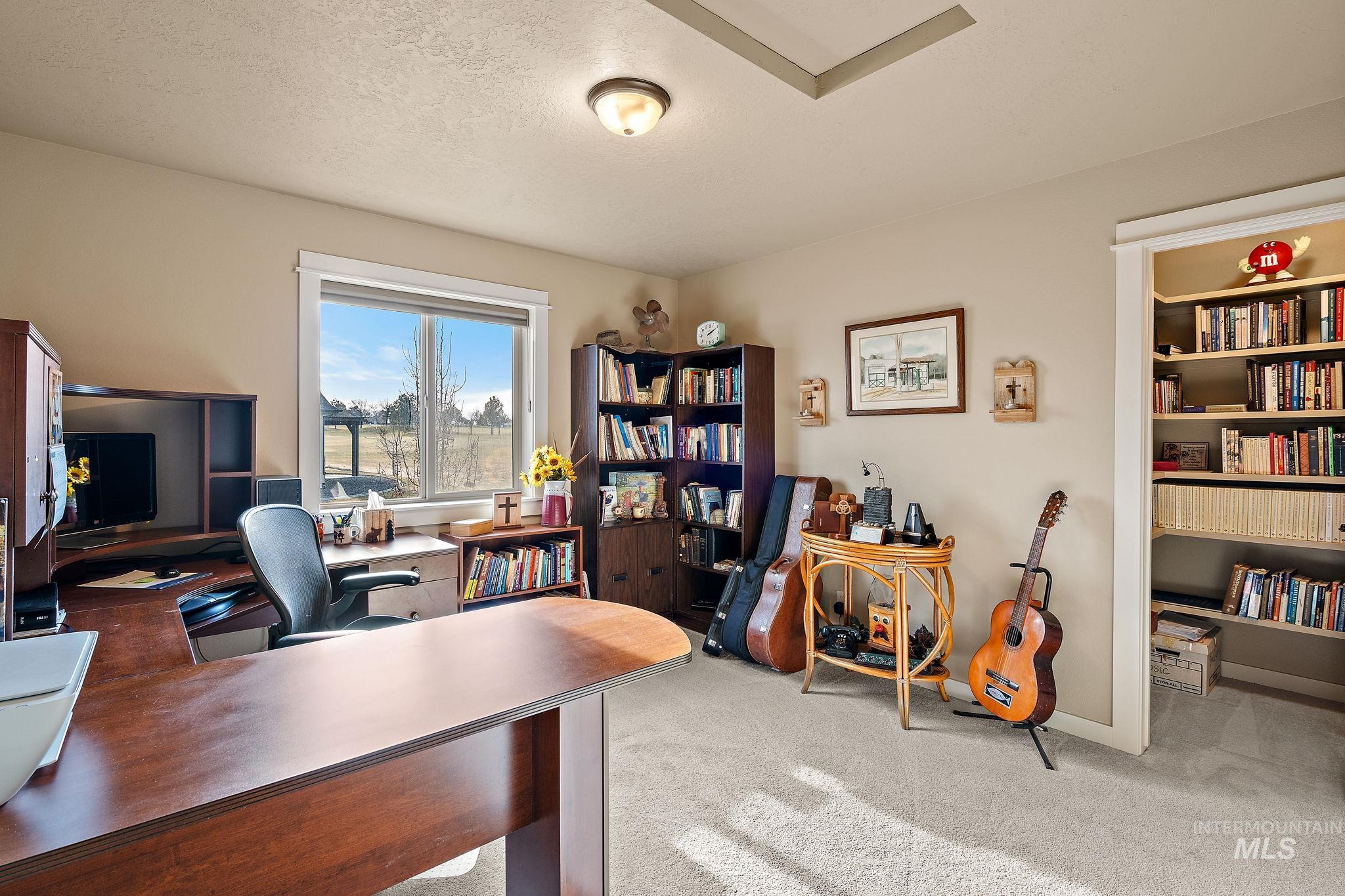 22389 Aura Vista Way Property Photo 14