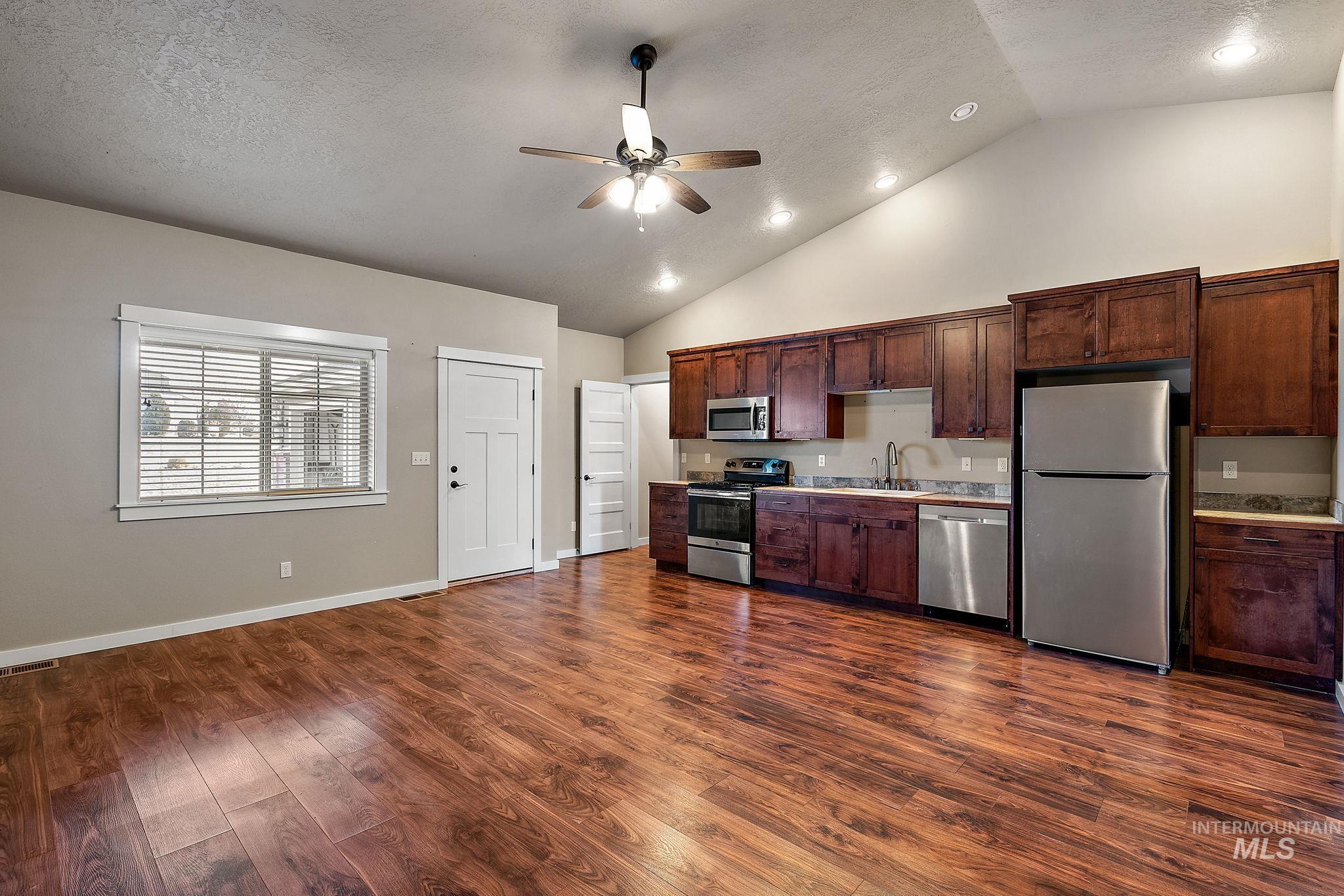 22389 Aura Vista Way Property Photo 19