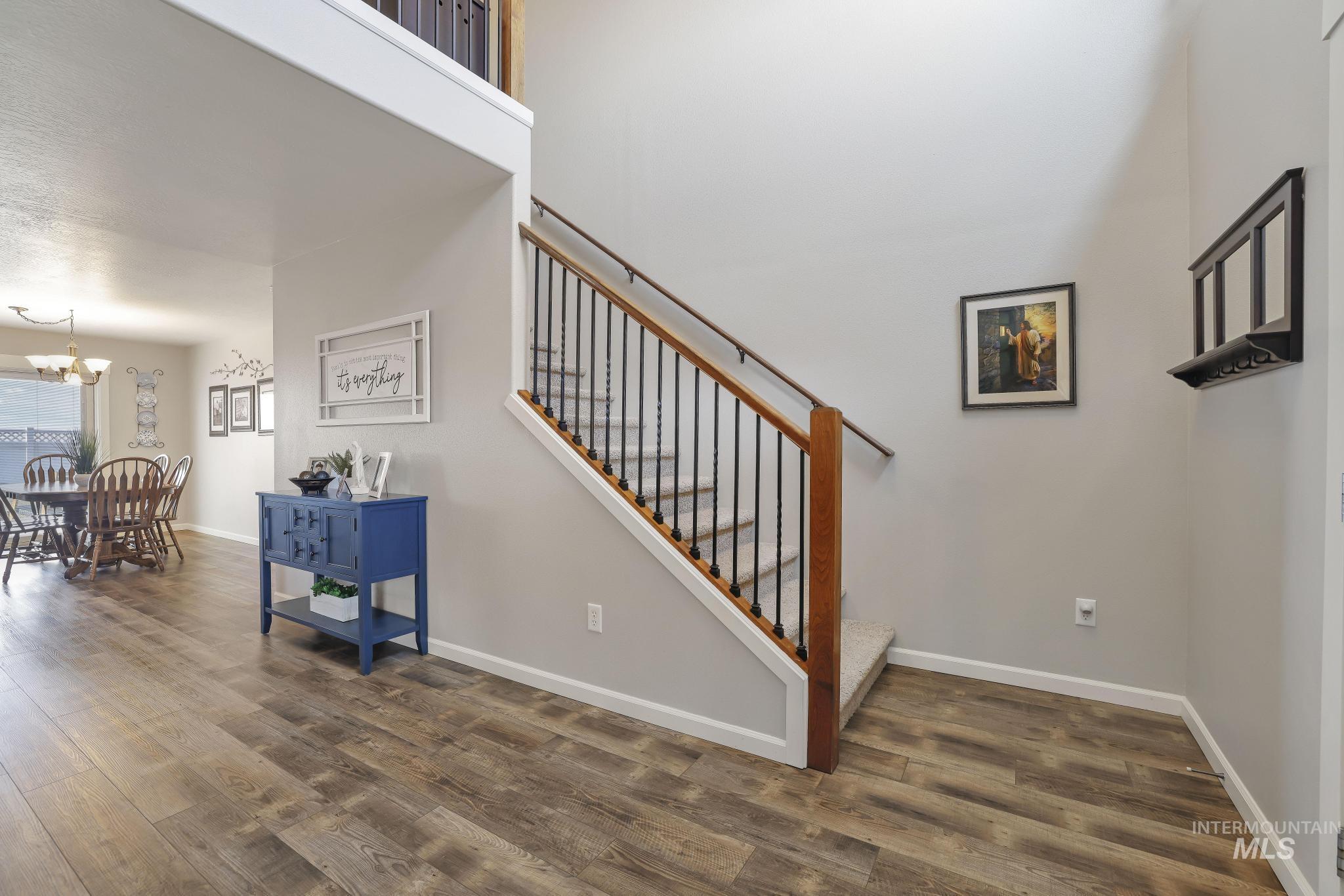 230 Cayuse Creek Drive Property Photo 8