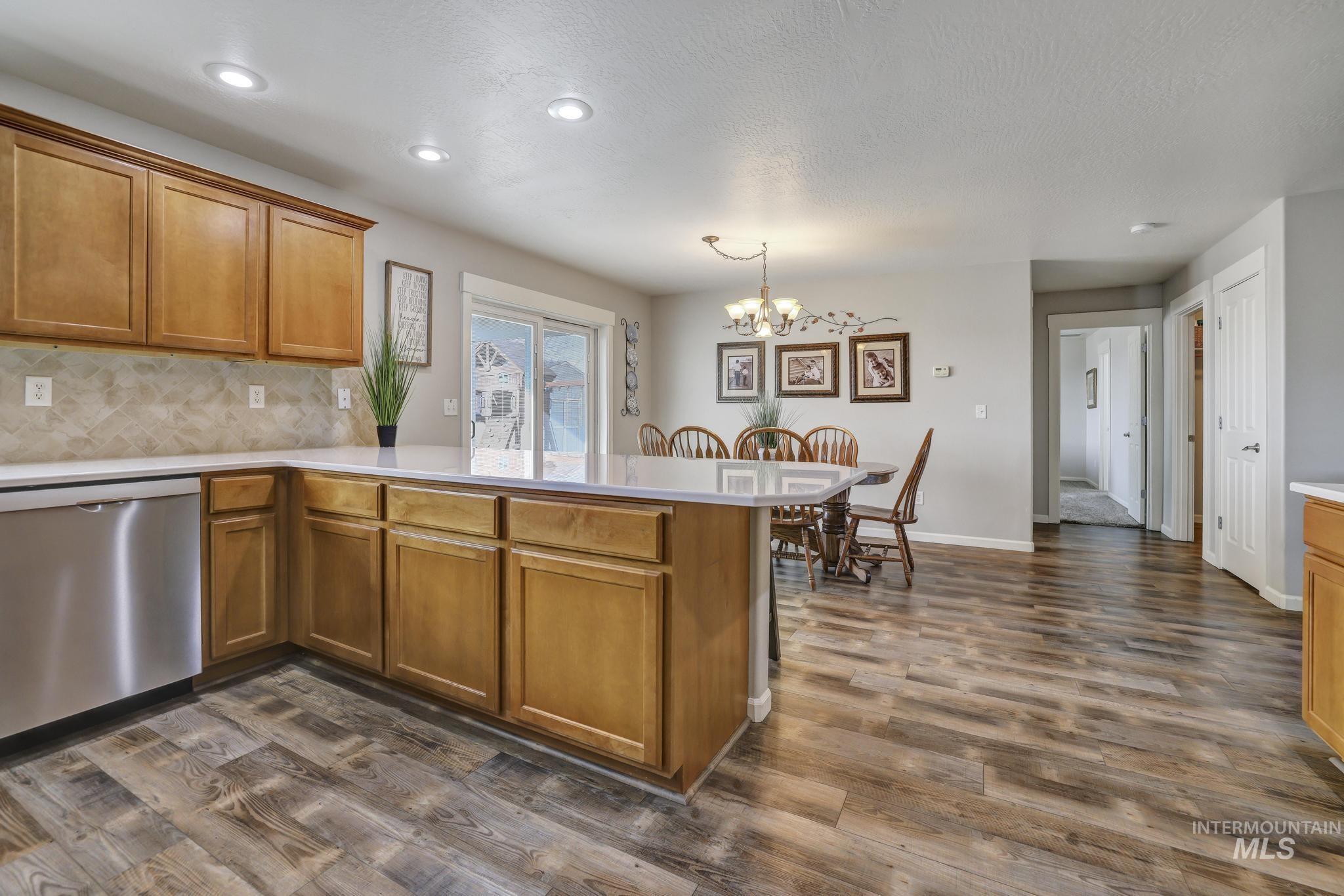 230 Cayuse Creek Drive Property Photo 15