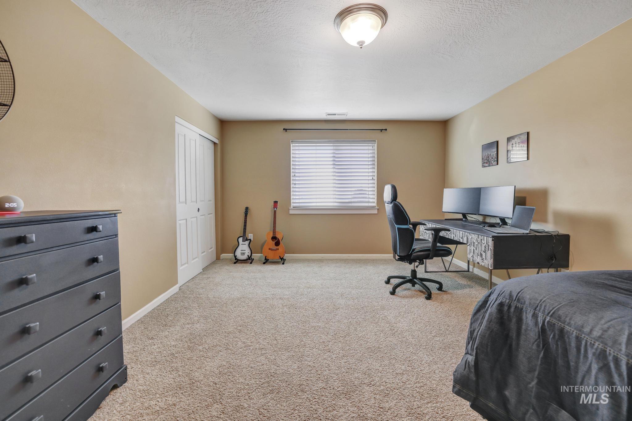 230 Cayuse Creek Drive Property Photo 30