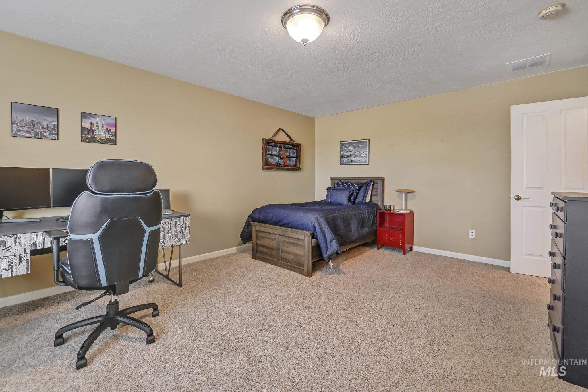 230 Cayuse Creek Drive Property Photo 31