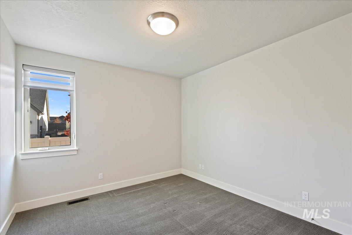 2523 E Berghan Ln Property Photo 26