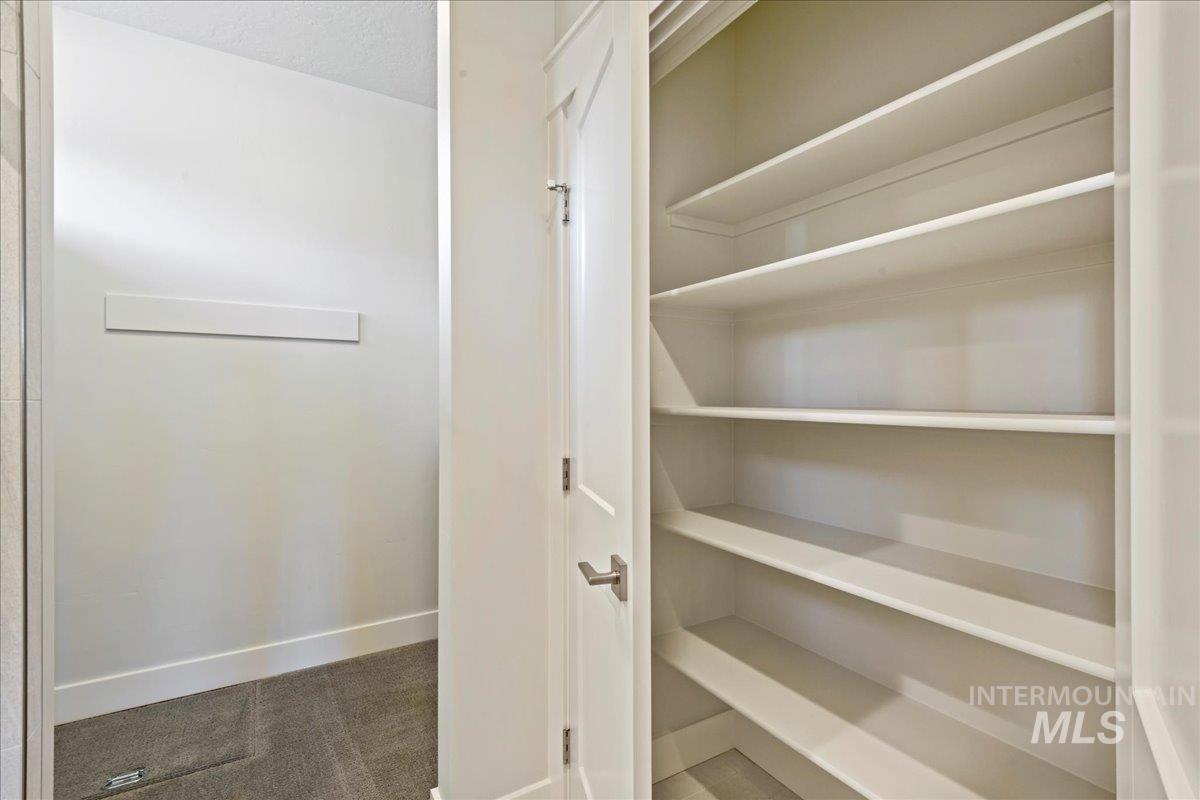 2523 E Berghan Ln Property Photo 28