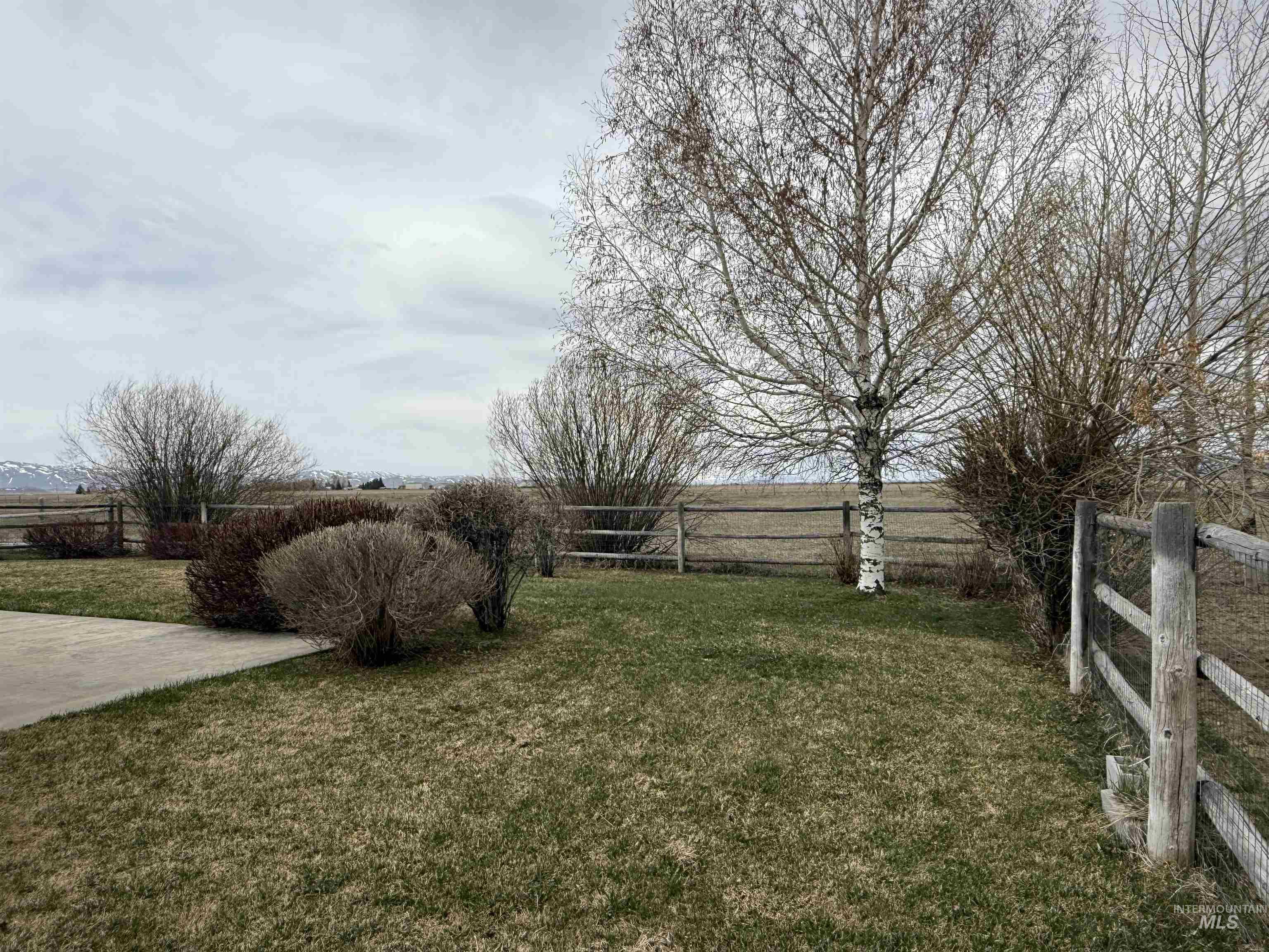 923 W Fifth Property Photo 27