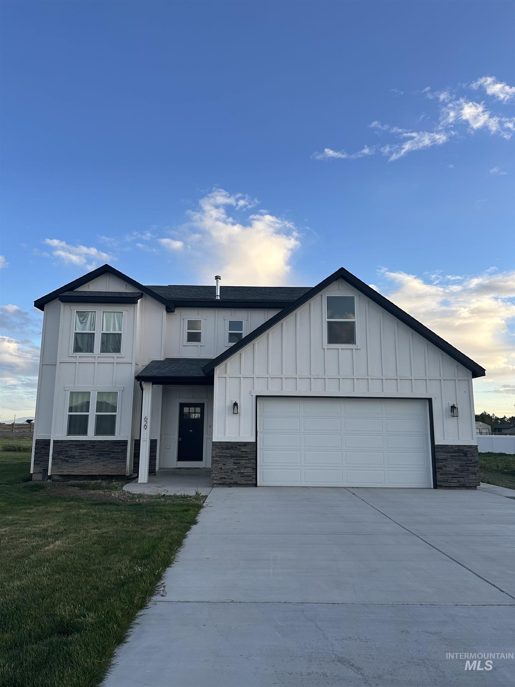 629 Manning Circle Property Photo