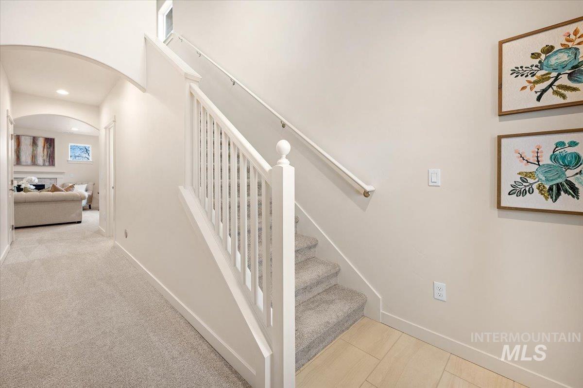 1558 Kenyon Rd Property Photo 8