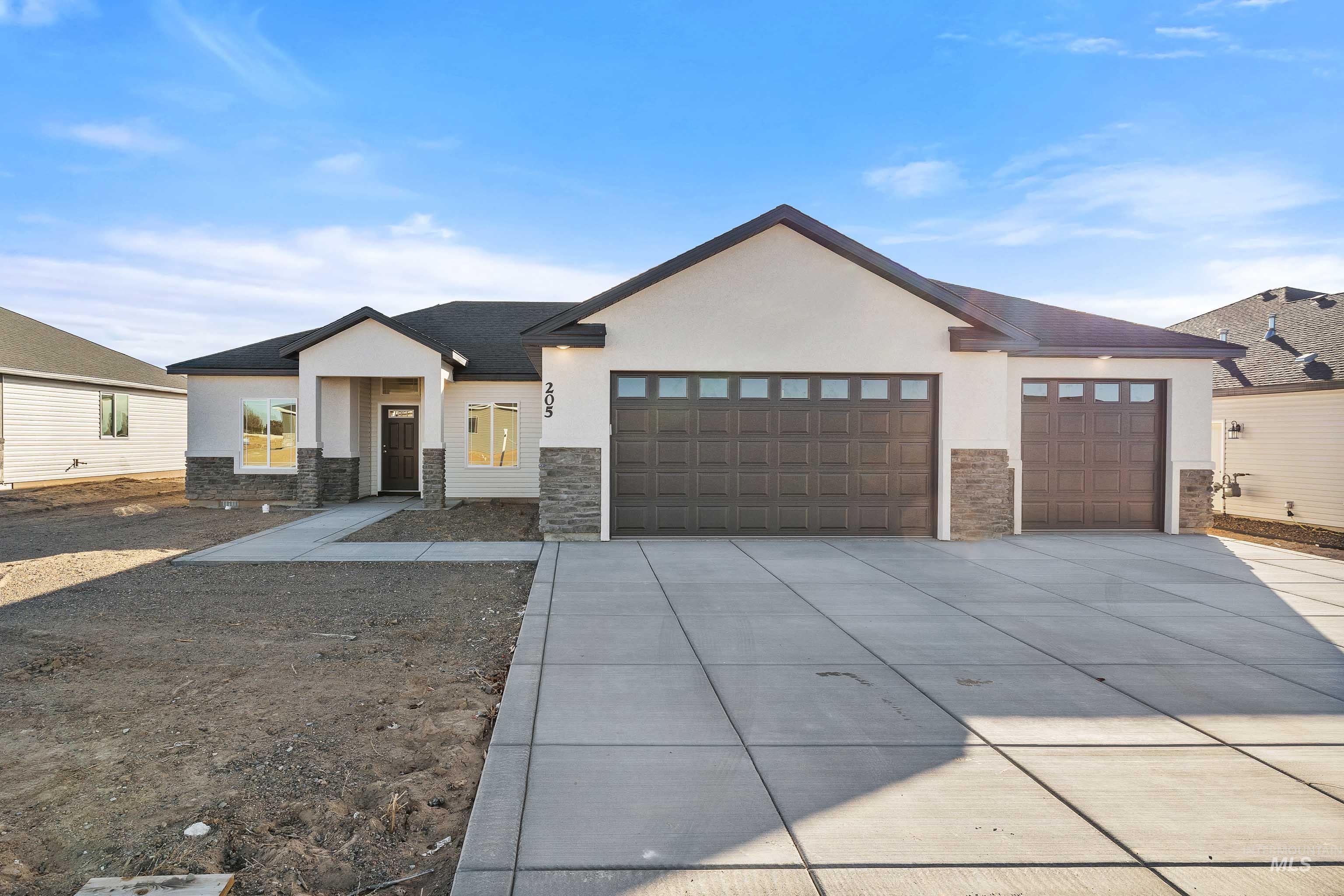 205 W 13th Ave Property Photo 2