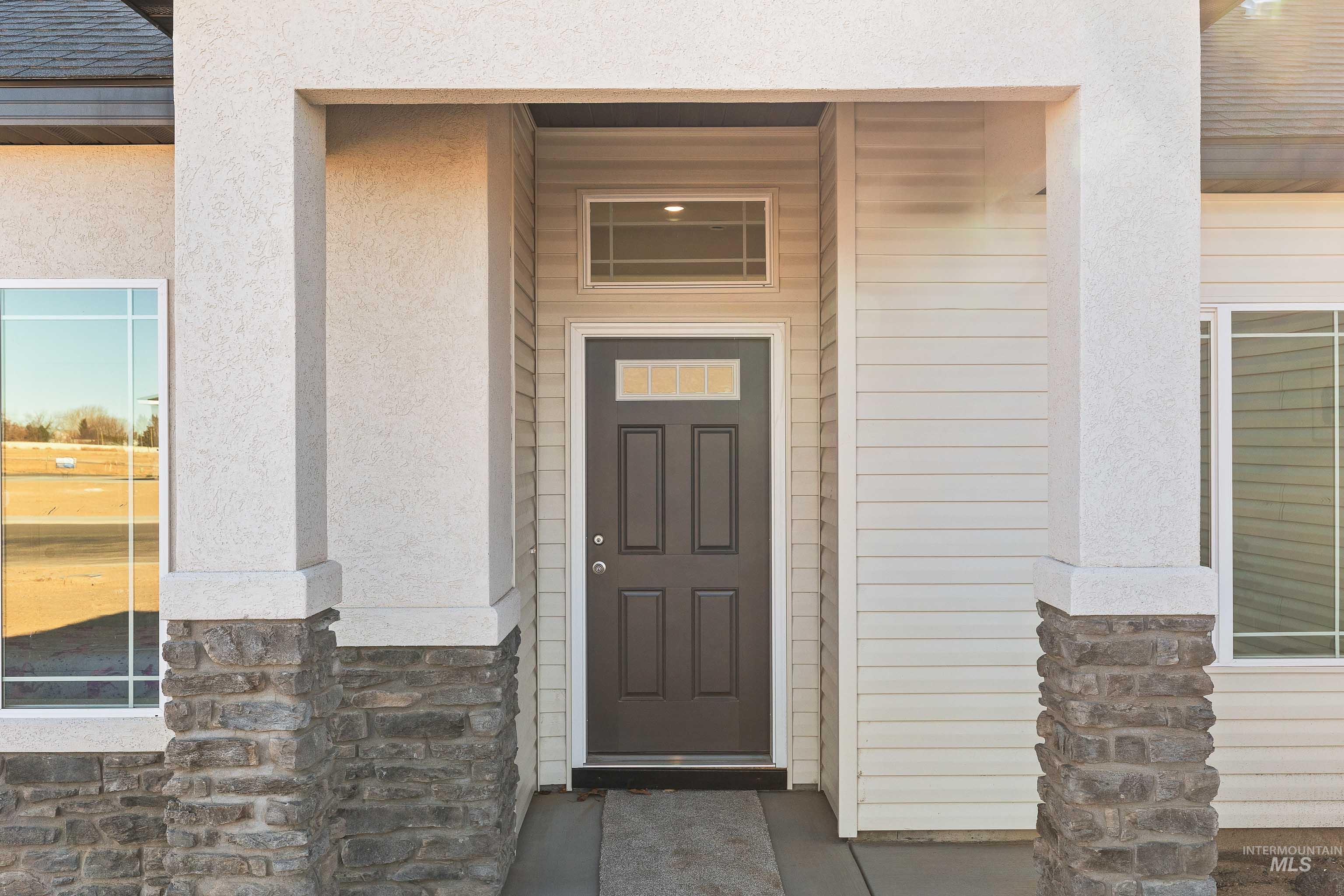 205 W 13th Ave Property Photo 3