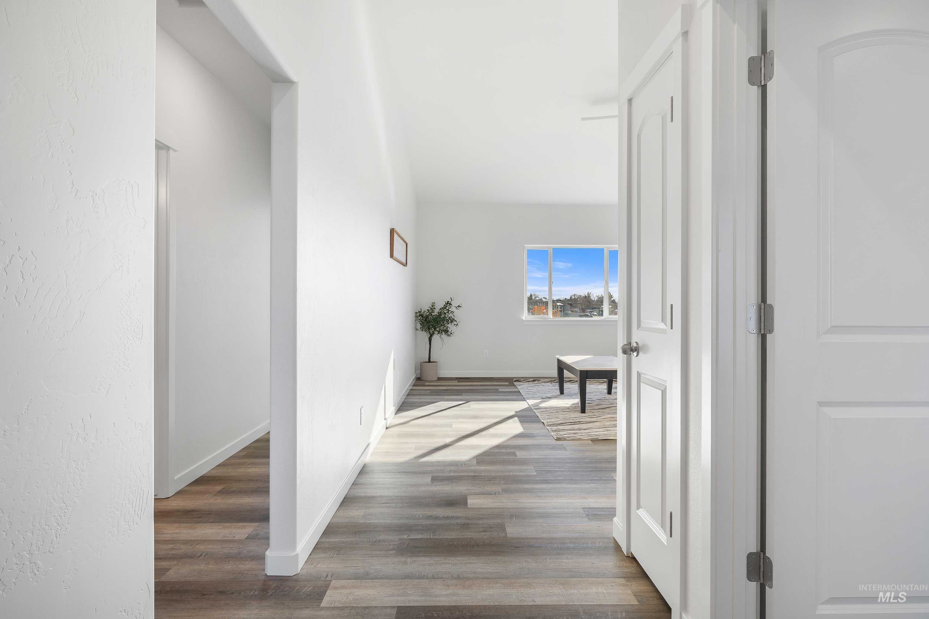 205 W 13th Ave Property Photo 6