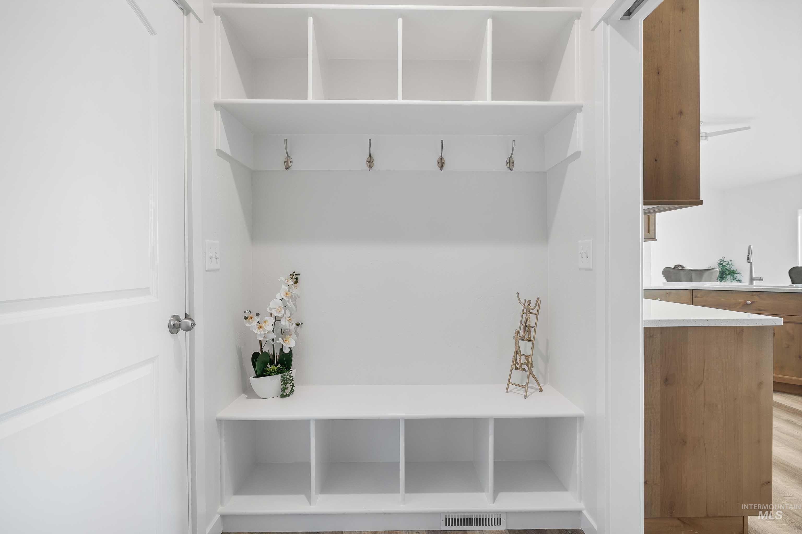 205 W 13th Ave Property Photo 29