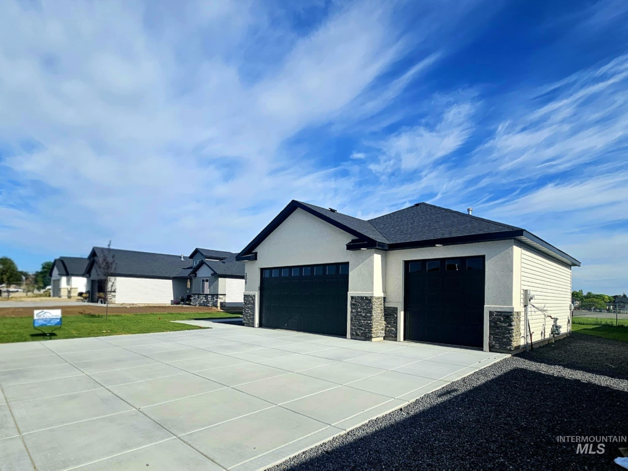 205 W 13th Ave Property Photo 33