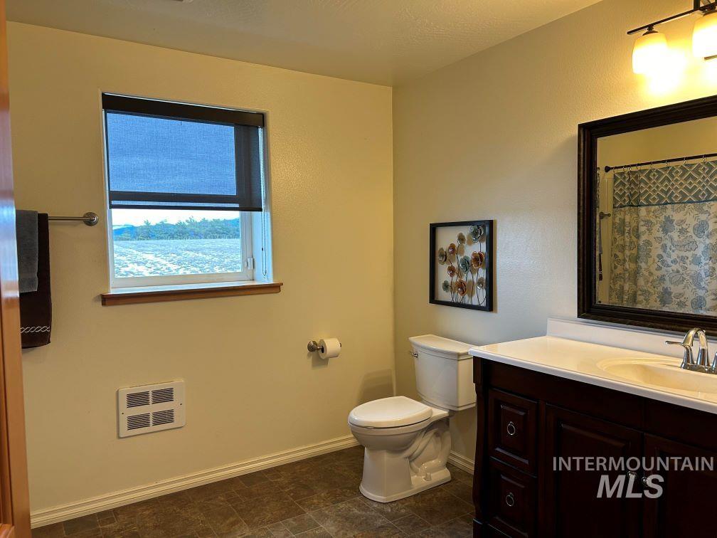 1401 East Road Property Photo 8