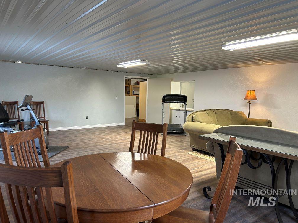 1401 East Road Property Photo 12