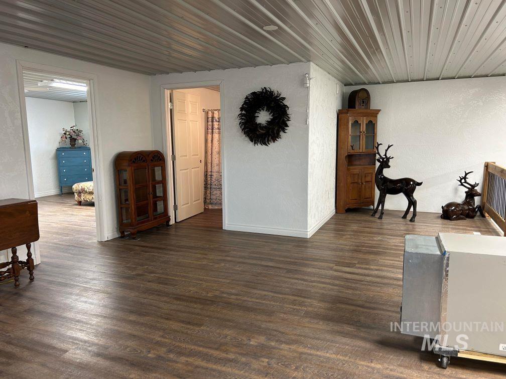 1401 East Road Property Photo 13