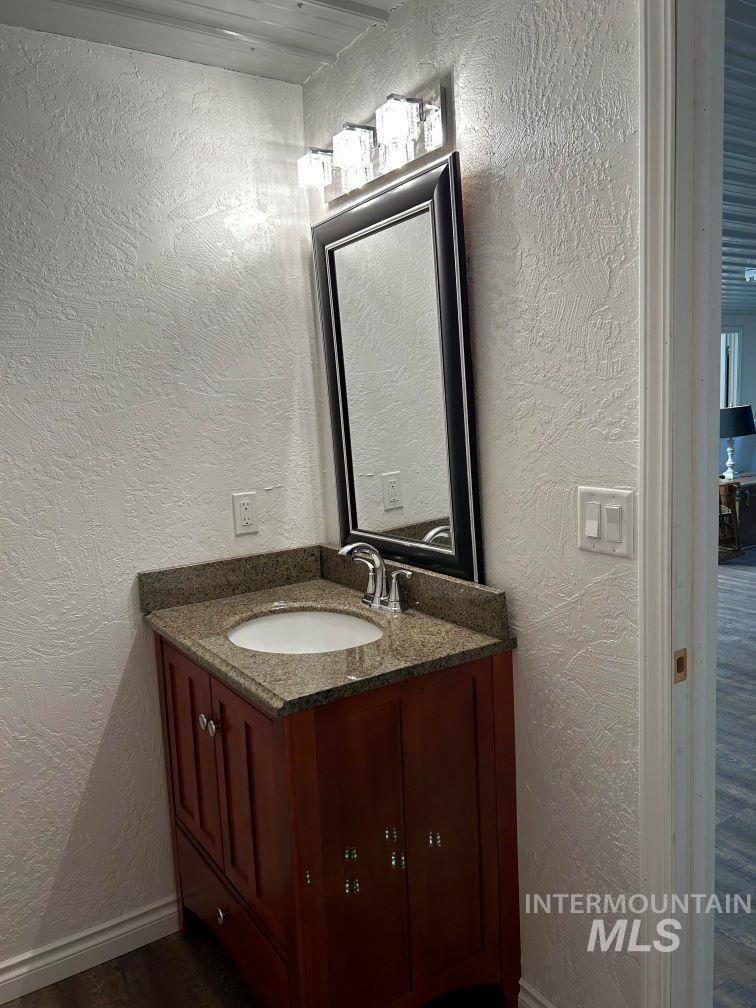 1401 East Road Property Photo 15