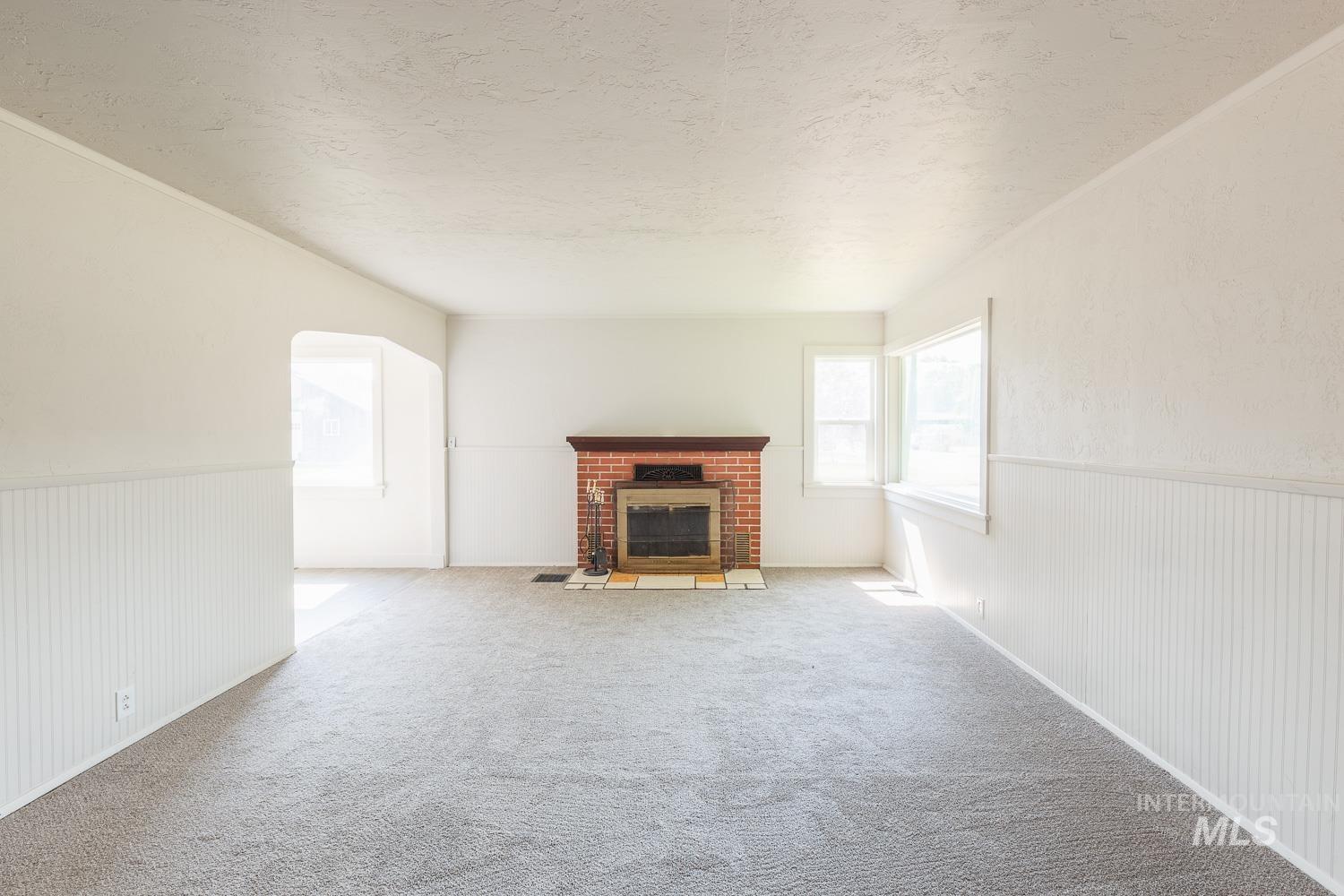 124 S Juniper St. Property Photo 3