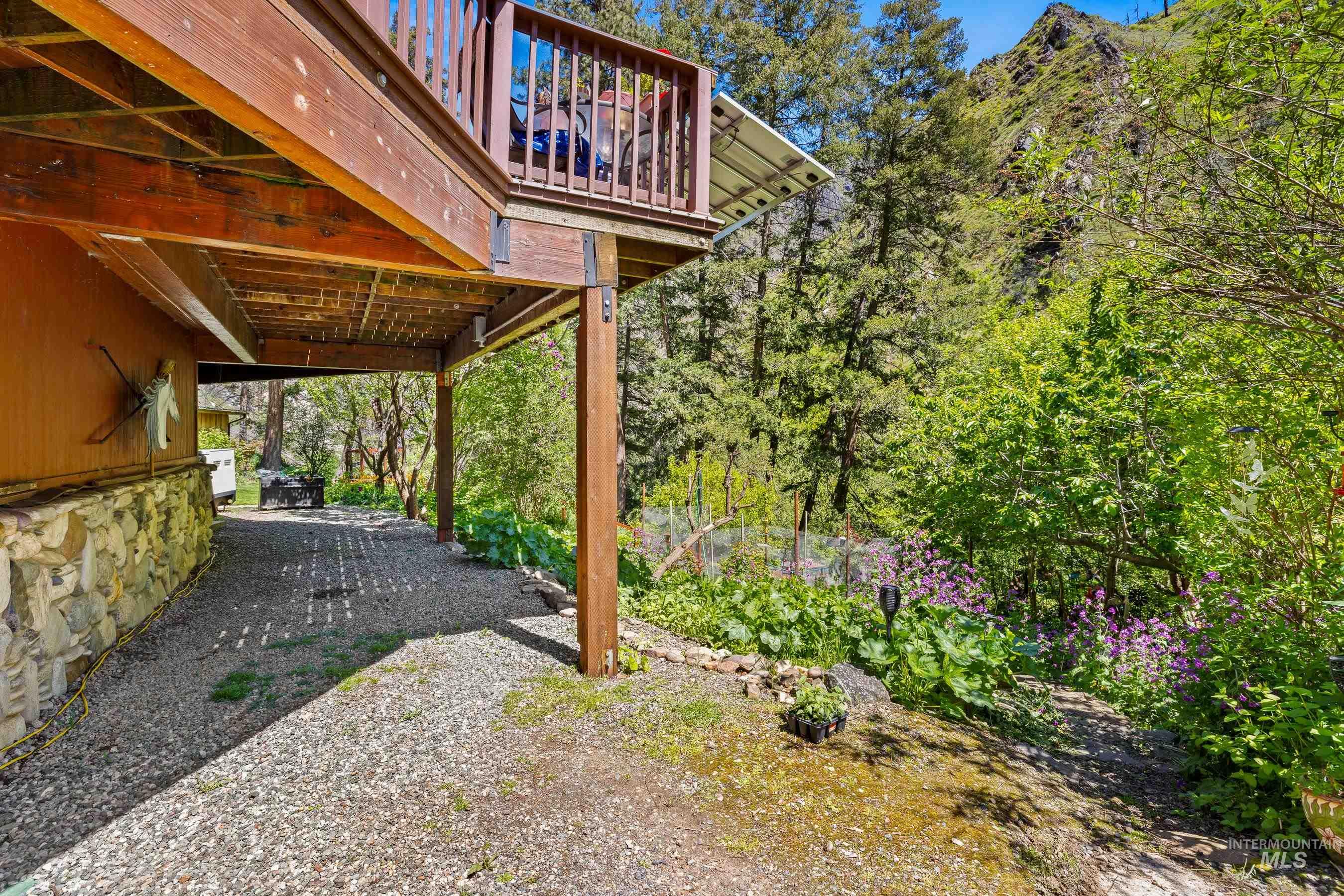 360 Lake Creek Rd Property Photo 5