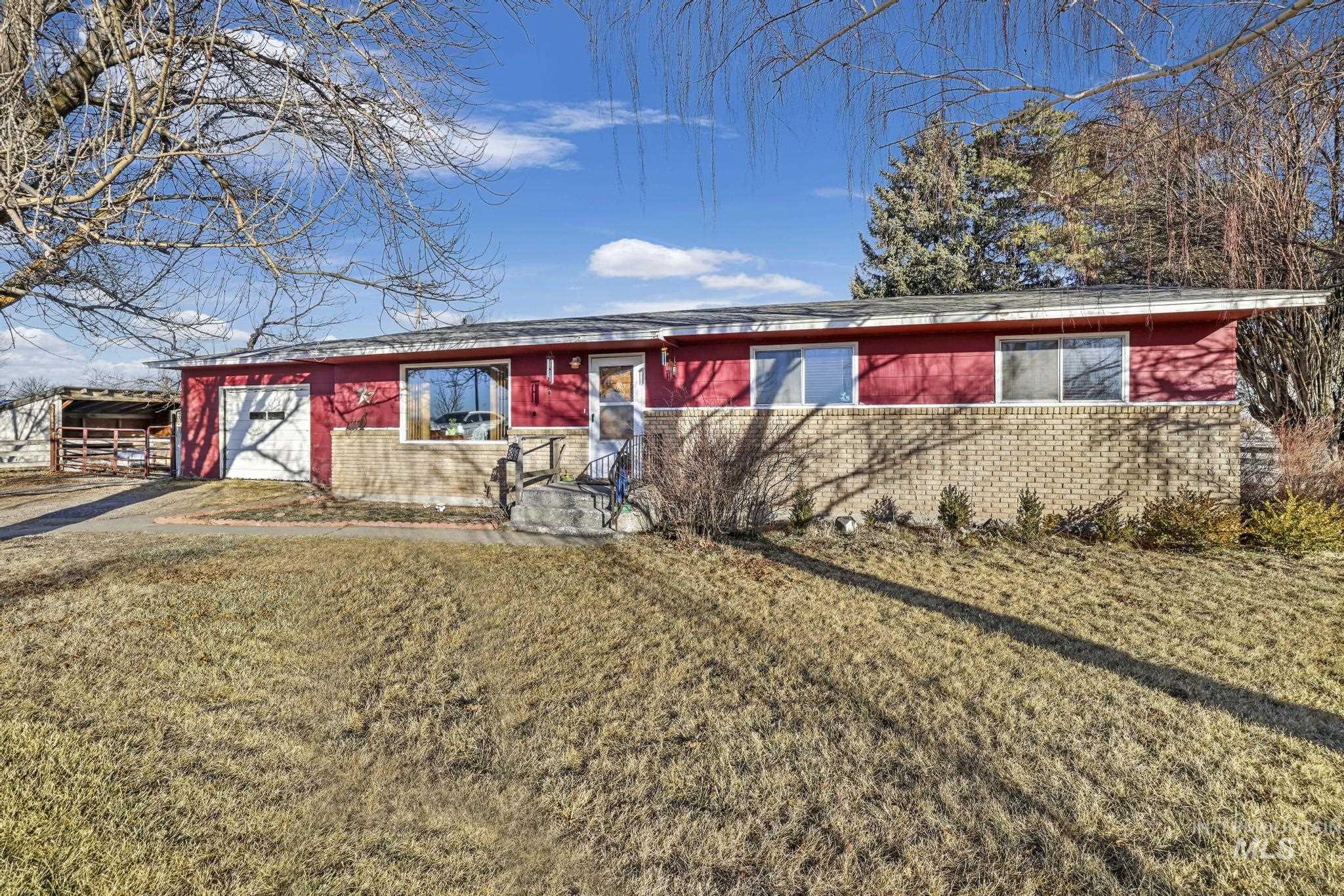 1636 State Highway 46 Property Photo 1