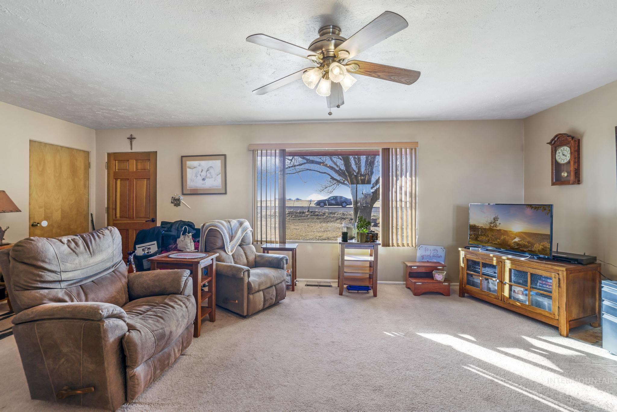 1636 State Highway 46 Property Photo 3