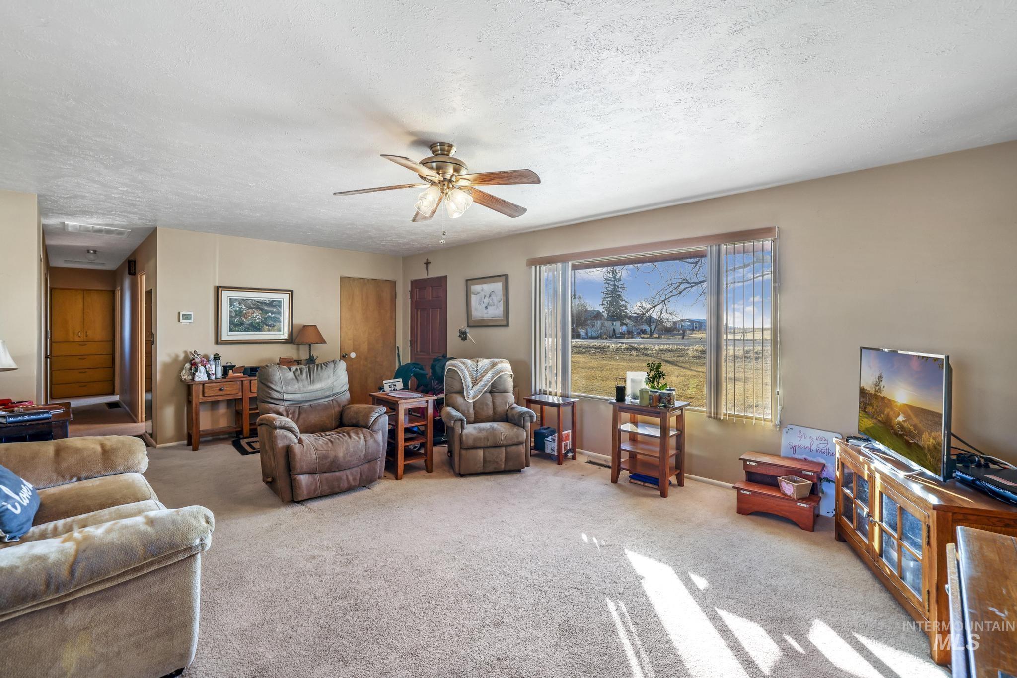 1636 State Highway 46 Property Photo 5