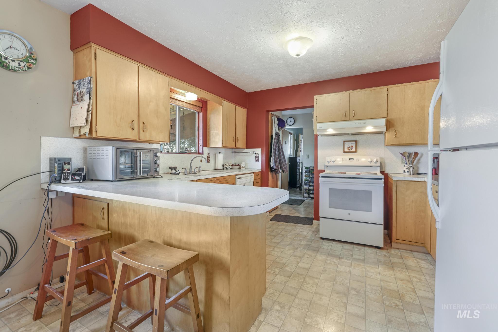 1636 State Highway 46 Property Photo 8